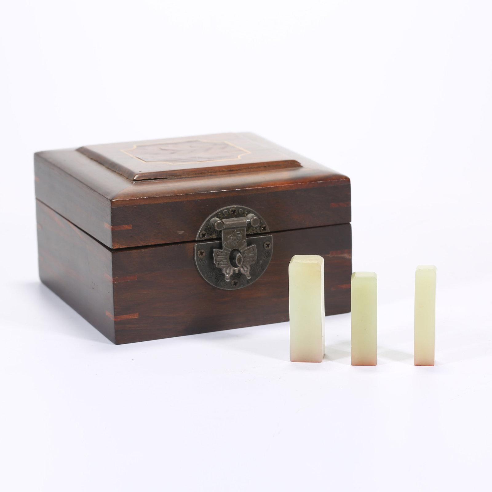 A HETIAN JADE SEAL SET (1 of 7)