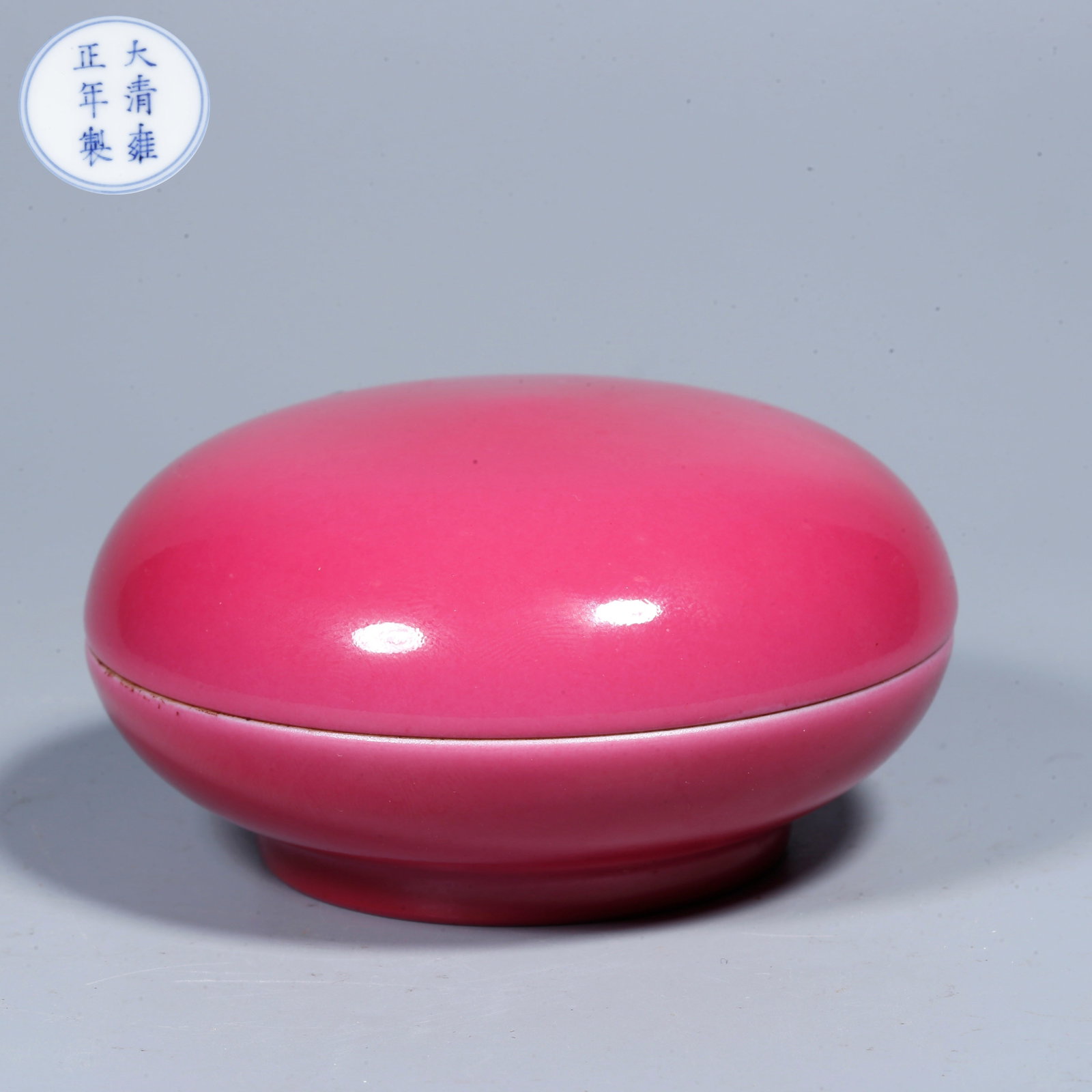 A ROUGE-RED GLAZED ROUGE BOX (1 of 9)