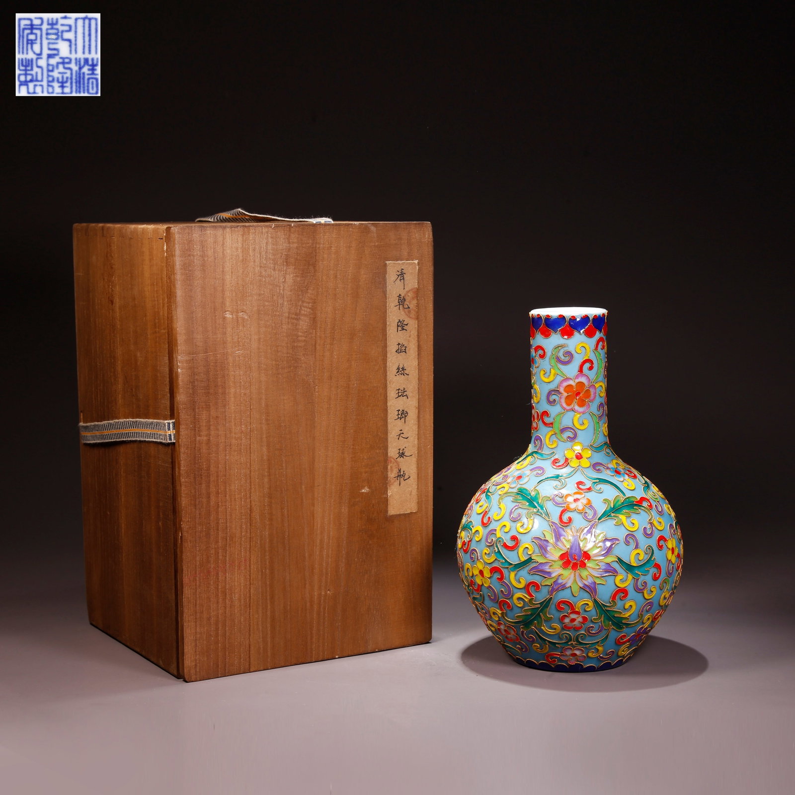 A FAMILLE ENAMEL TIANQIU VASE WITH FLORAL MOTIF (1 of 10)