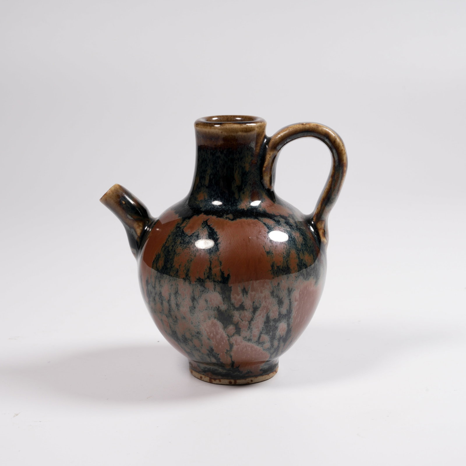 A CIZHOU KILN WATER DROPPER (1 of 9)