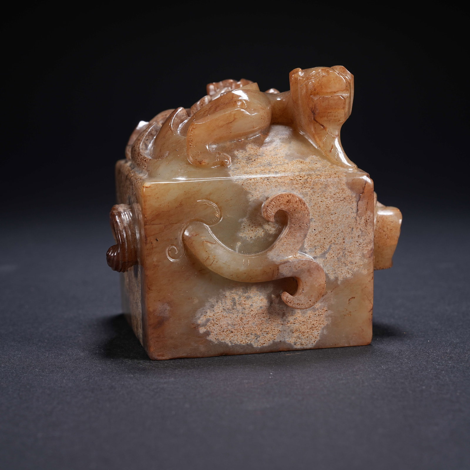 A ARCHAIC JADE SEAL WITH CHILONG (HORNLESS DRAGON) KNOB: Archaic Jade Seal with Chilong (Hornless Dragon) Knob