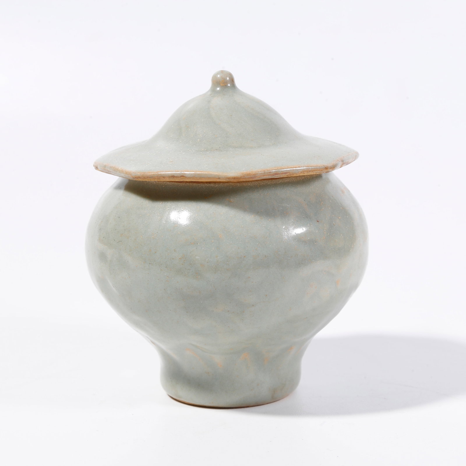 A COVERED JAR FROM LONGQUAN KILN (1 of 9)
