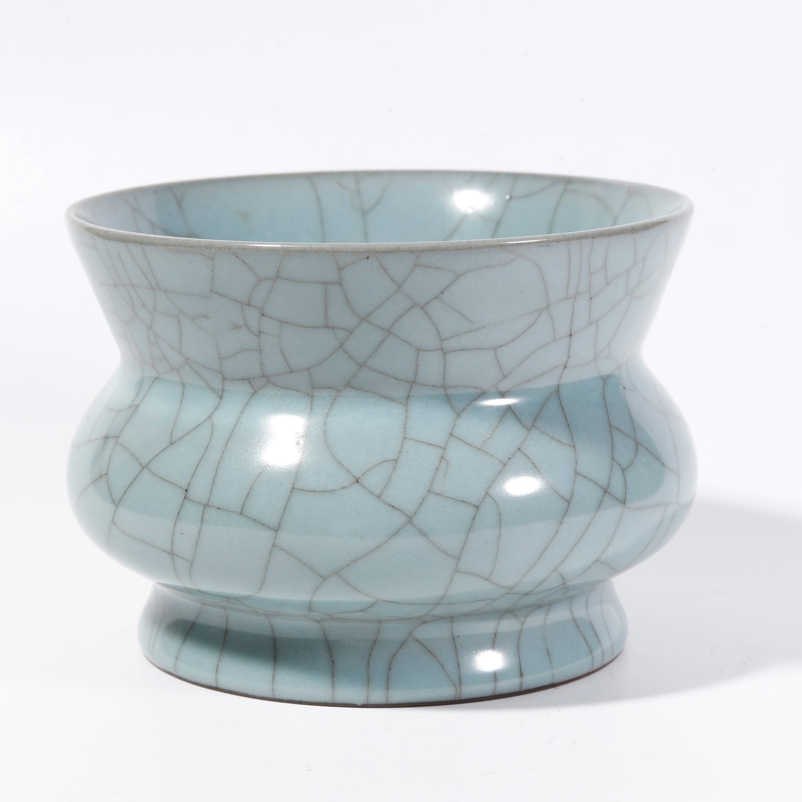 A SLAG POT FROM GUAN KILN (1 of 9)