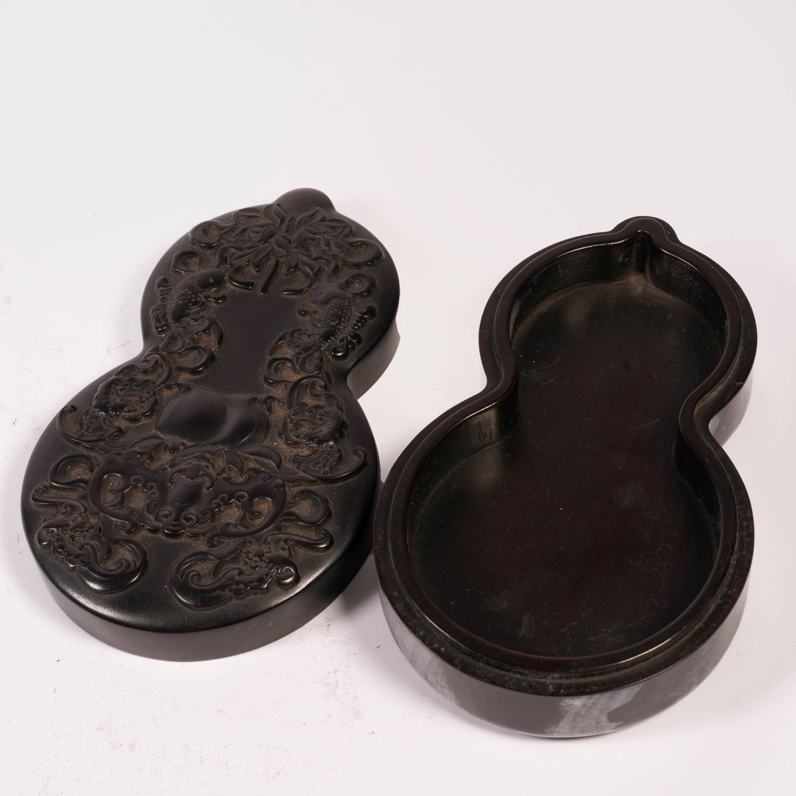 A ZITAN "BLESSINGS AND PROSPERITY FOR TEN THOUSAND GENERATIONS" LIDDED BOX (1 of 9)