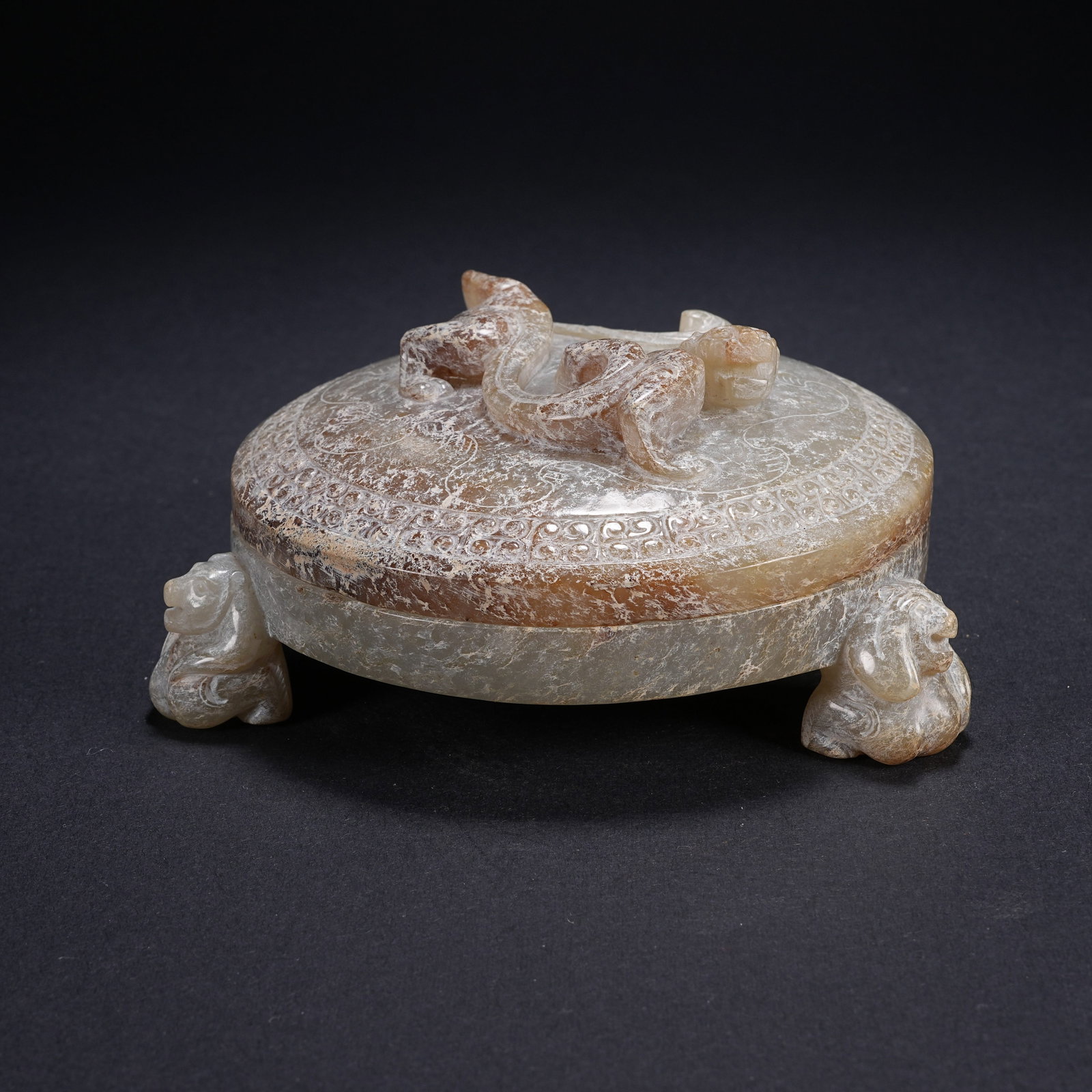 A ARCHAIC JADE TRIPOD COVERED CENSER WITH THREE BEAST FEET AND CHILONG KNOB (1 of 9)