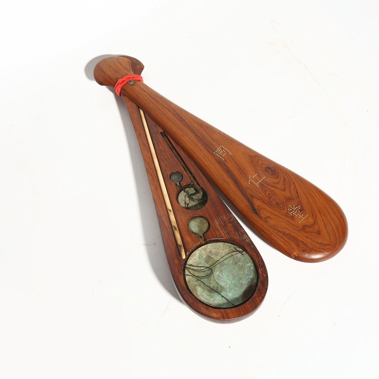 A HUANGHUALI SMALL SCALE FROM TONGRENTANG (1 of 6)