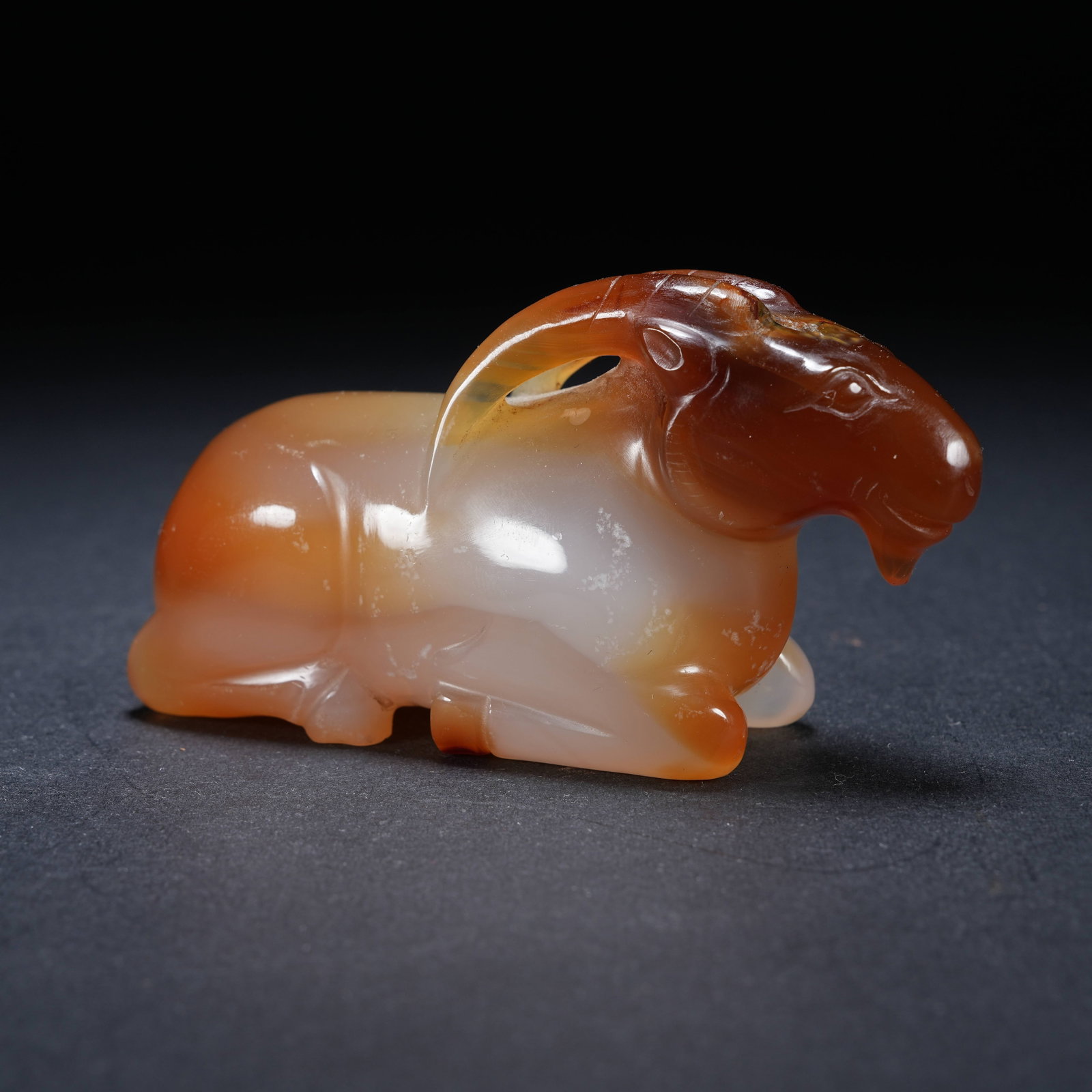 A AGATE RECLINING GOAT HAND PIECE (1 of 8)