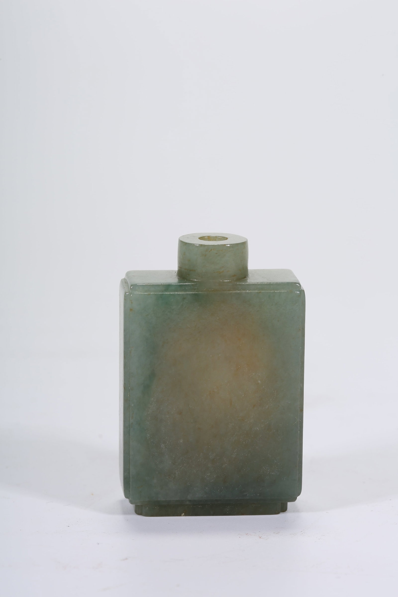 A JADEITE SNUFF BOTTLE - 4