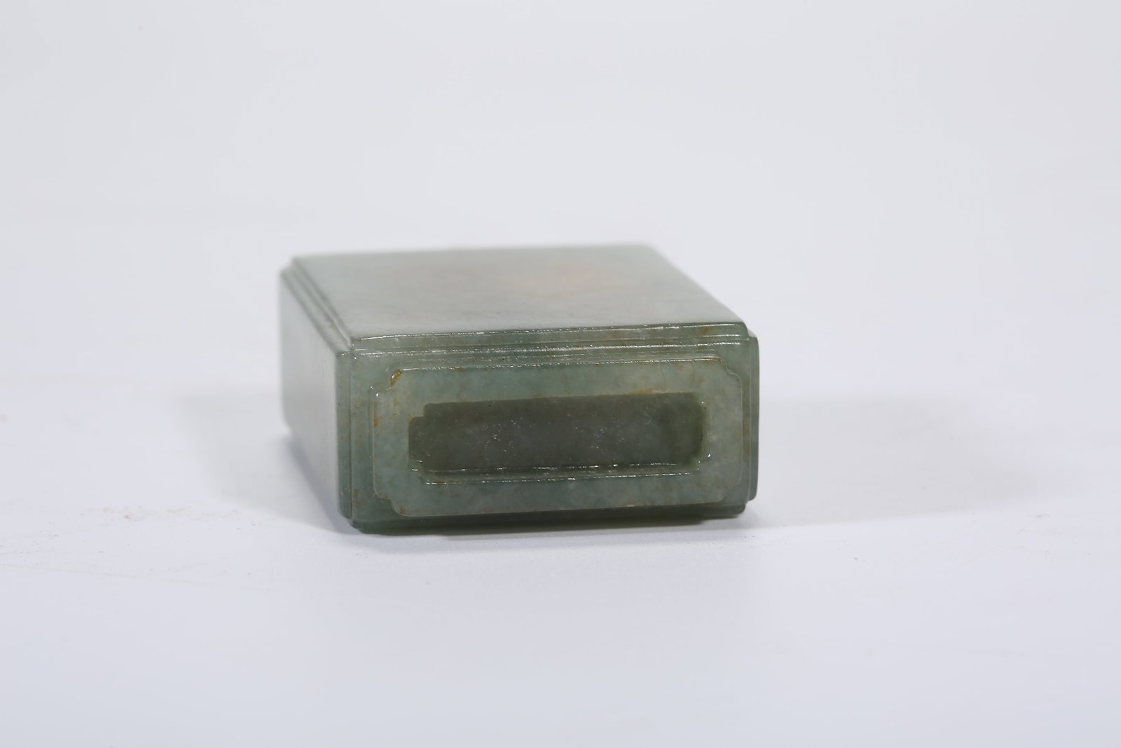 A JADEITE SNUFF BOTTLE - 9