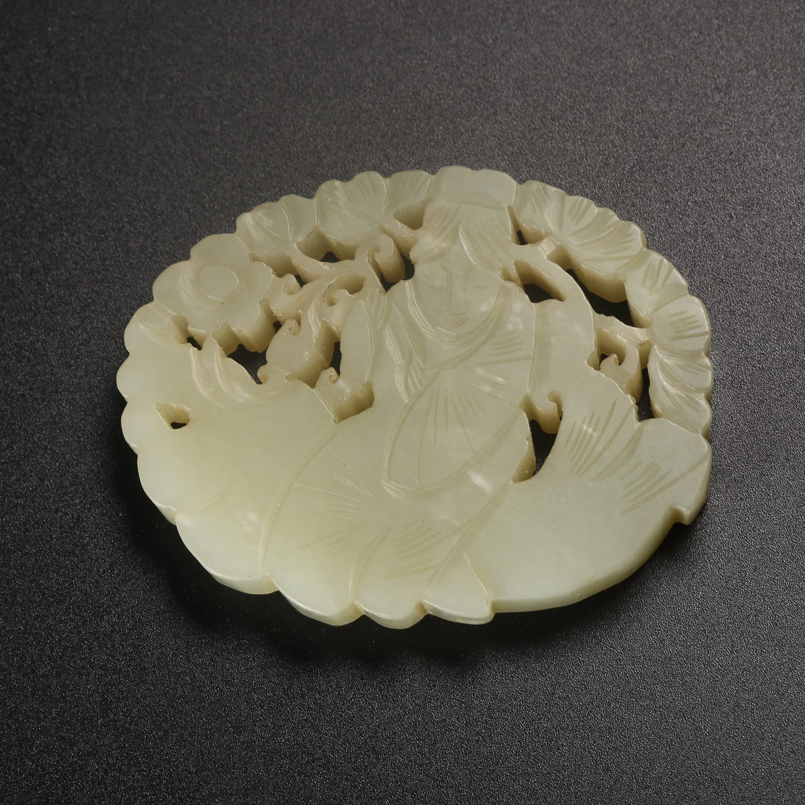 A HETIAN JADE PLAQUE CARVED WITH LADY FIGURES (1 of 8)