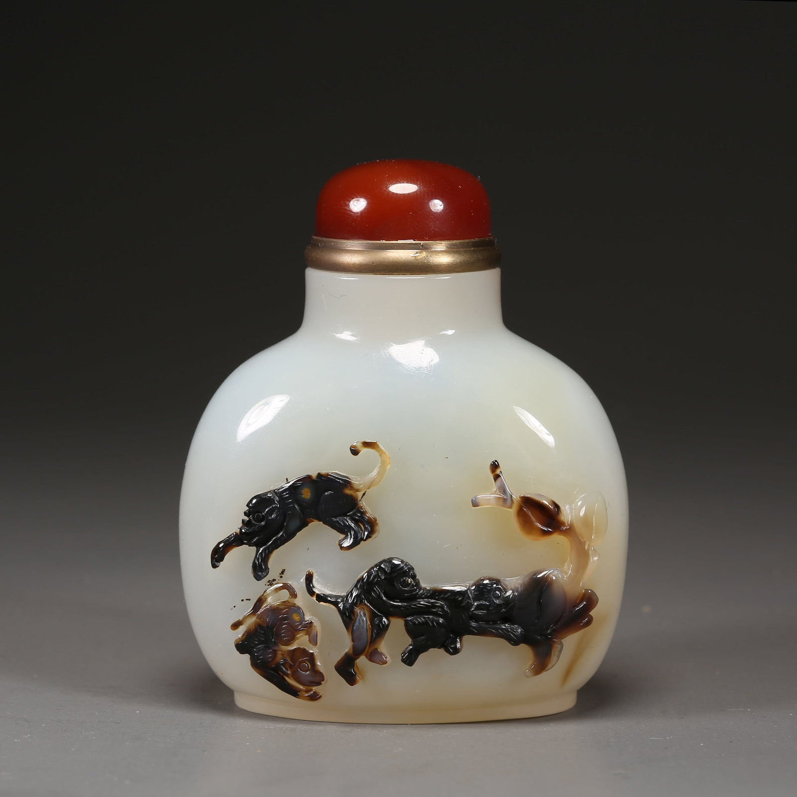 A AGATE INTRICATELY CARVED "MONKEY PRESENTING LONGEVITY" SNUFF BOTTLE (1 of 9)