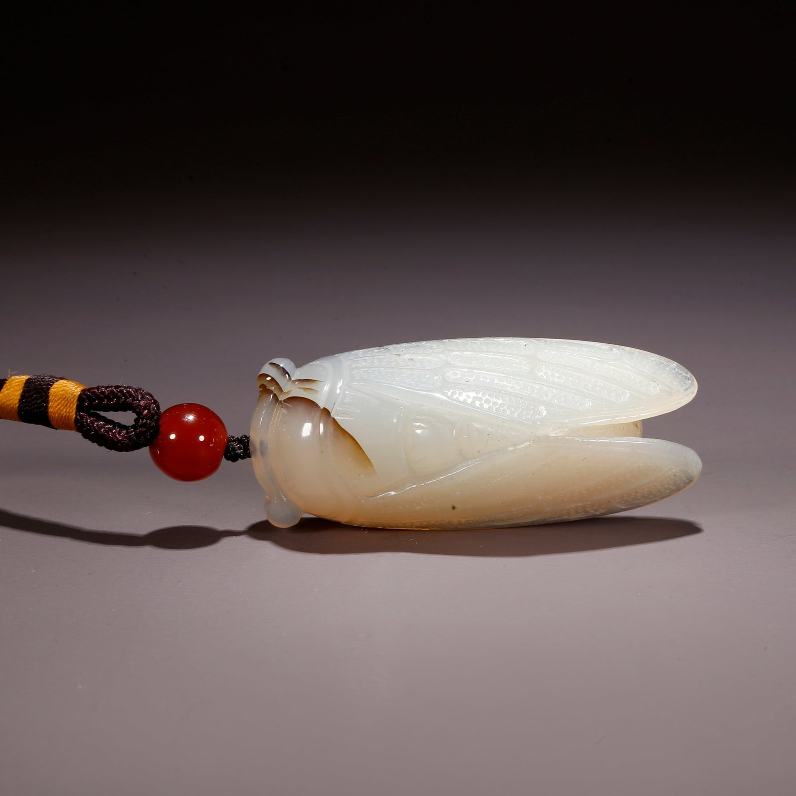 A AGATE CARVED "ONE STRIKE AMAZES THE WORLD" PENDANT (1 of 9)