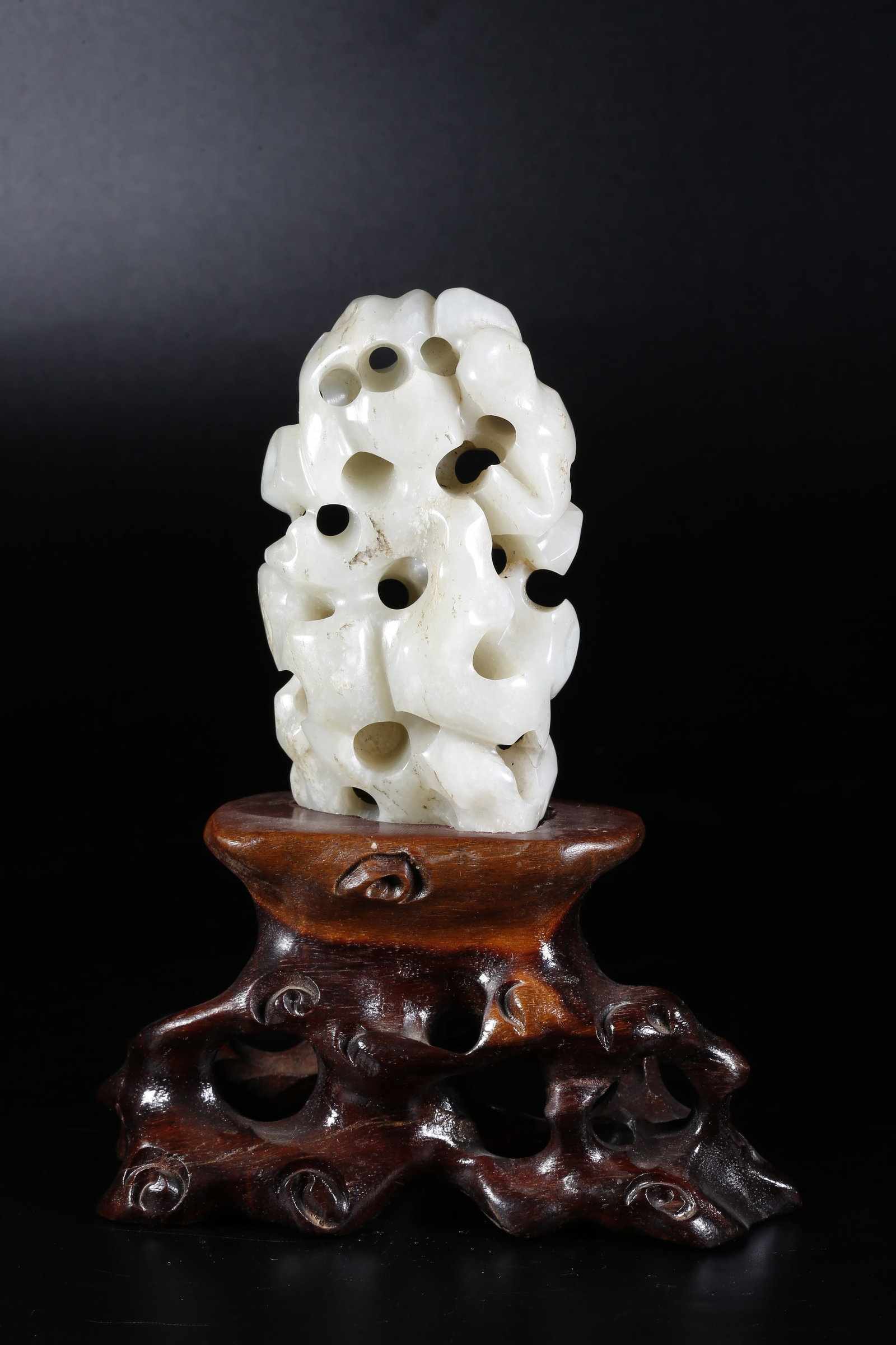 A NEPHRITE BOULDER CARVING ORNAMENT WITH STAND (1 of 11)