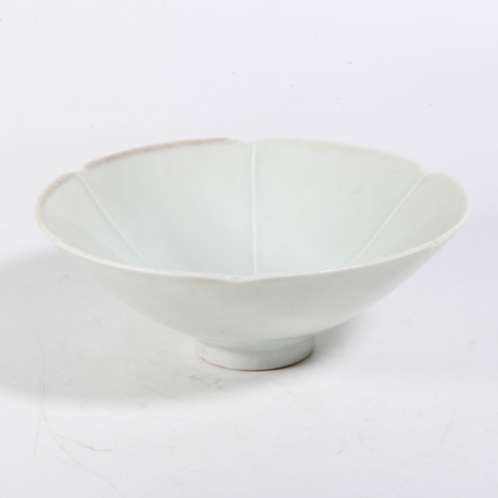 A HUTIAN WARE SUNFLOWER-RIMMED BOWL (1 of 8)