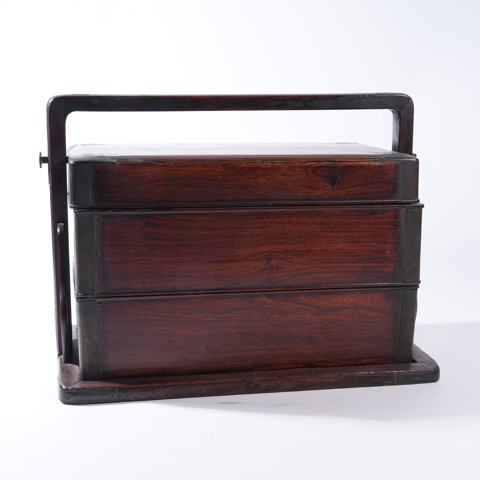 A HUANGHUALI COVERED BOX WITH LOOP HANDLE (1 of 9)