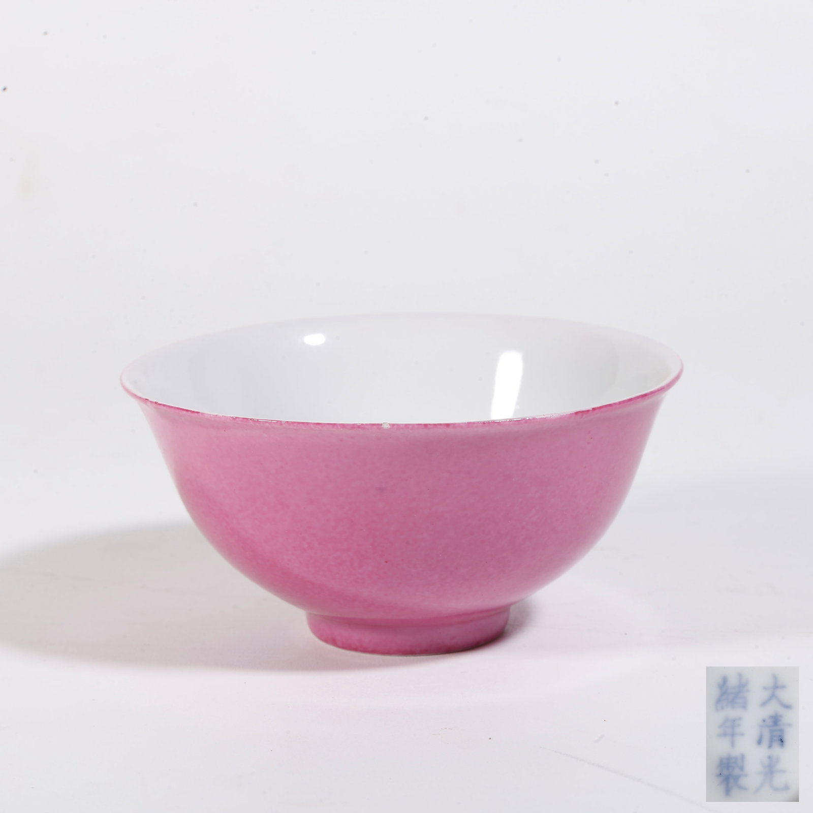 A CRIMSON GLAZE CUP (1 of 9)