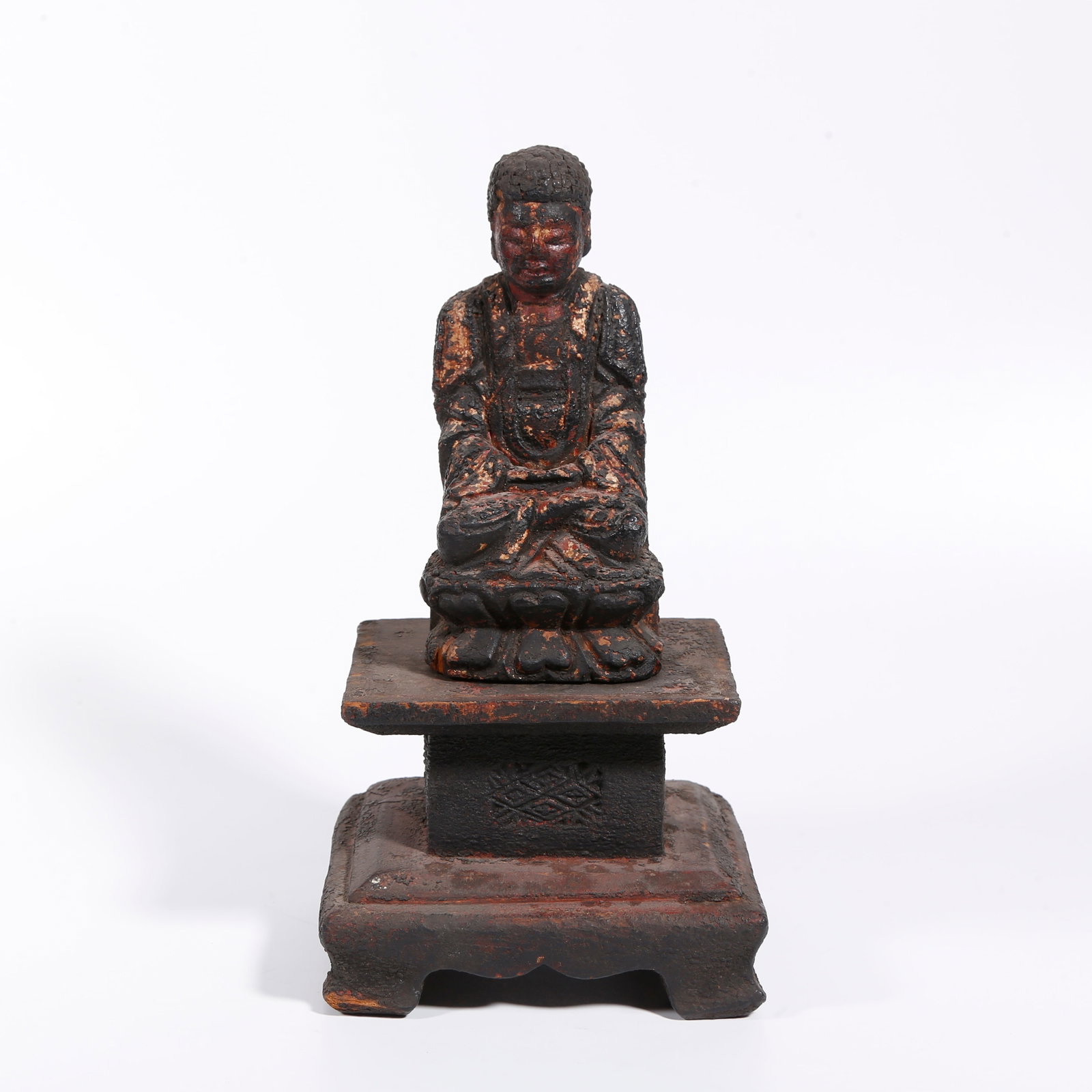 A GILT LACQUERED WOOD SAKYAMUNI STATUE (1 of 9)