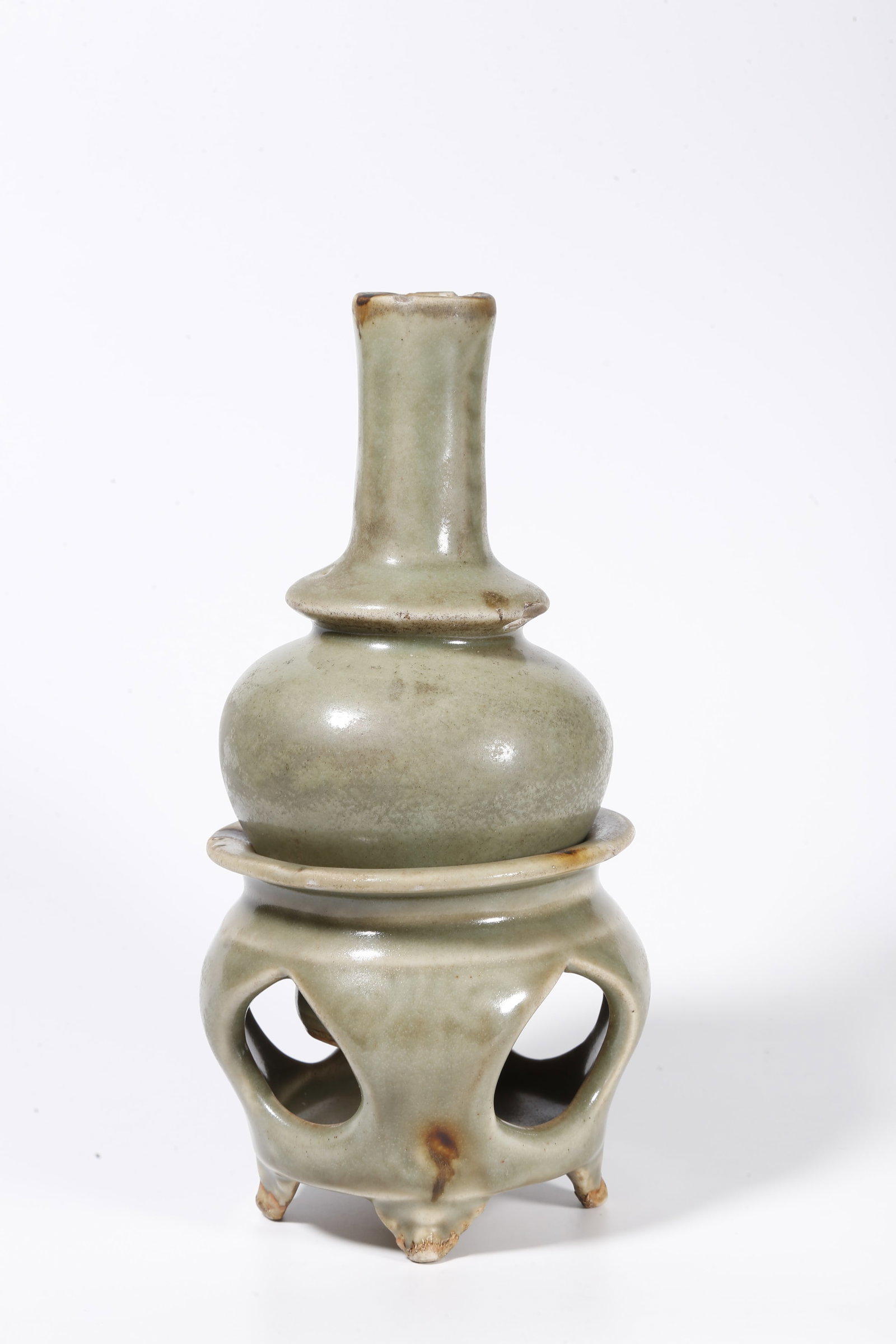 A LONGQUAN KILN HOLY WATER VASE (1 of 11)