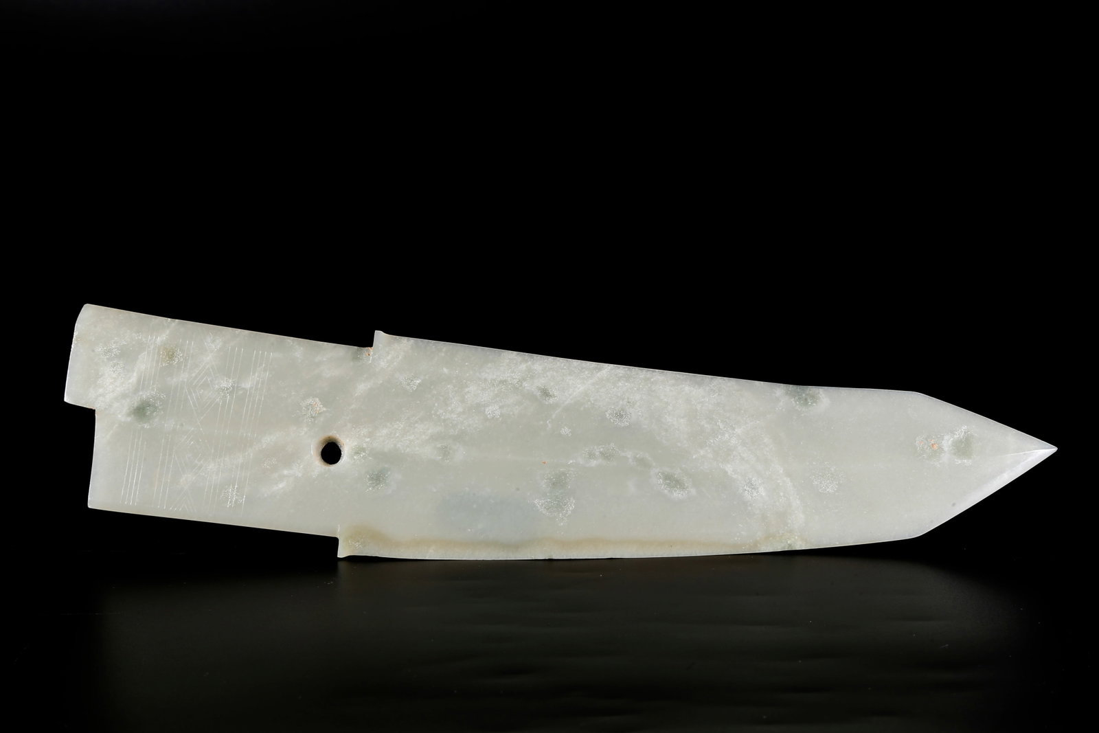 A NEPHRITE JADE GE DAGGER (1 of 10)