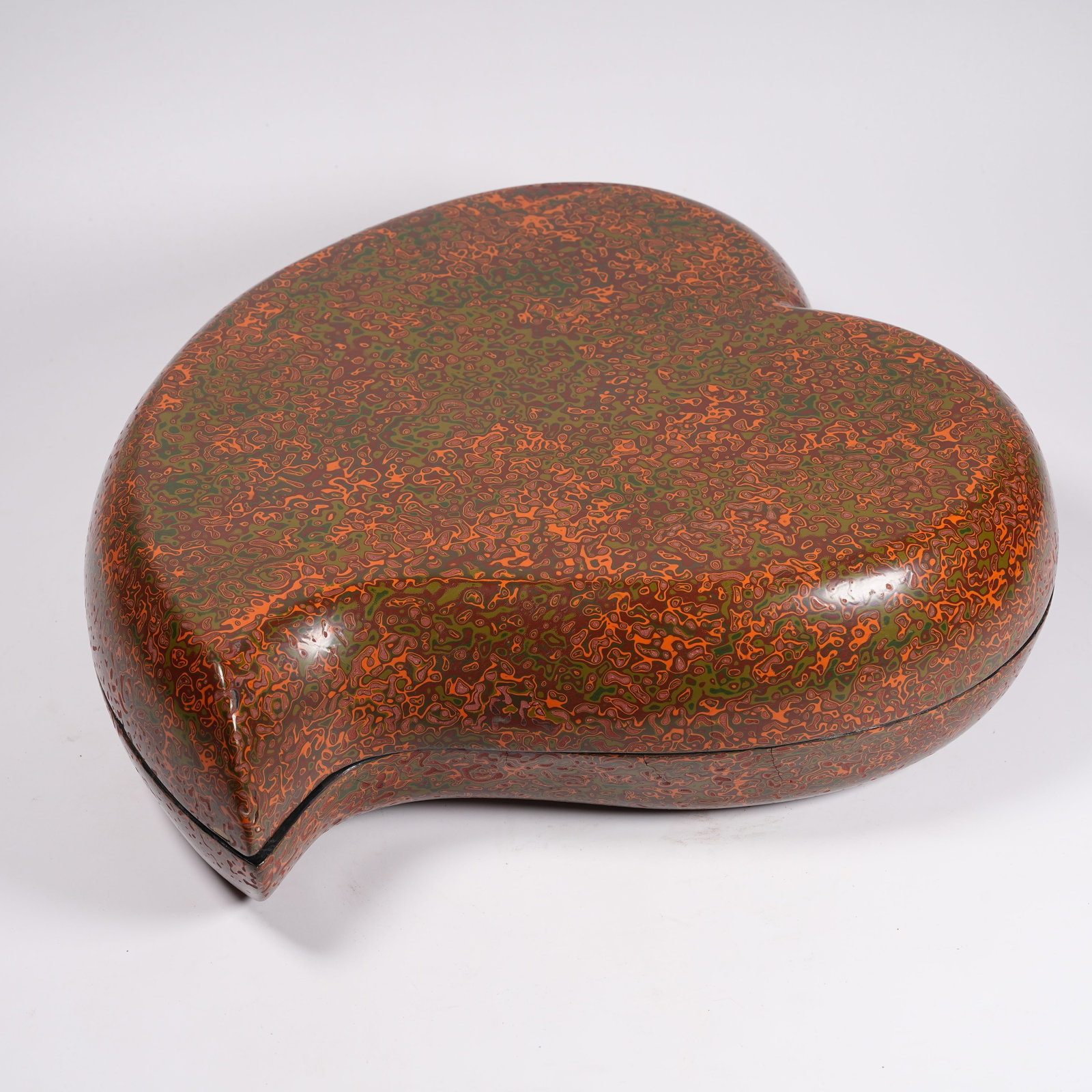 A RHINOCEROS SKIN LACQUER PEACH-SHAPED COVERED BOX (1 of 9)