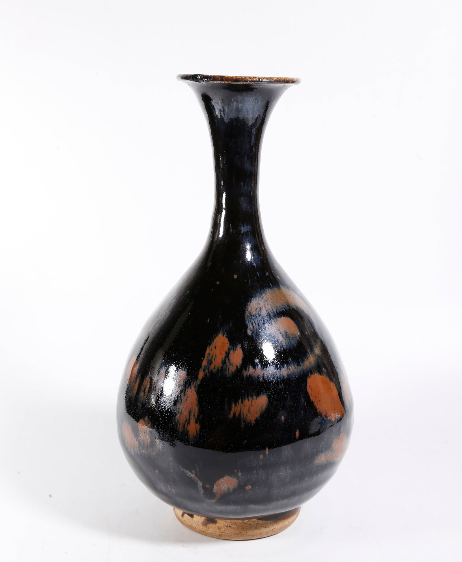A CIZHOU WARE PEAR-SHAPED VASE: Cizhou Ware Pear-shaped Vase