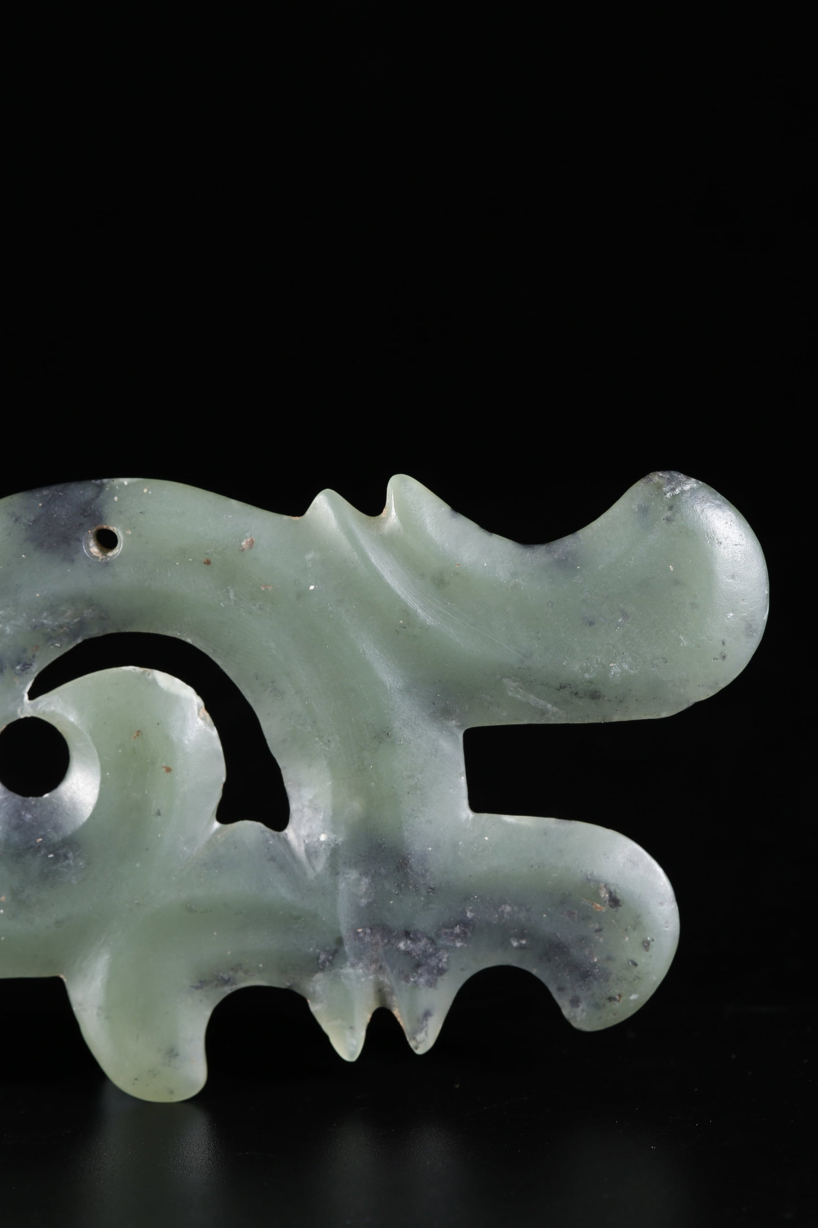 A ARCHAIC JADE CLOUD-PATTERN PENDANT - 2