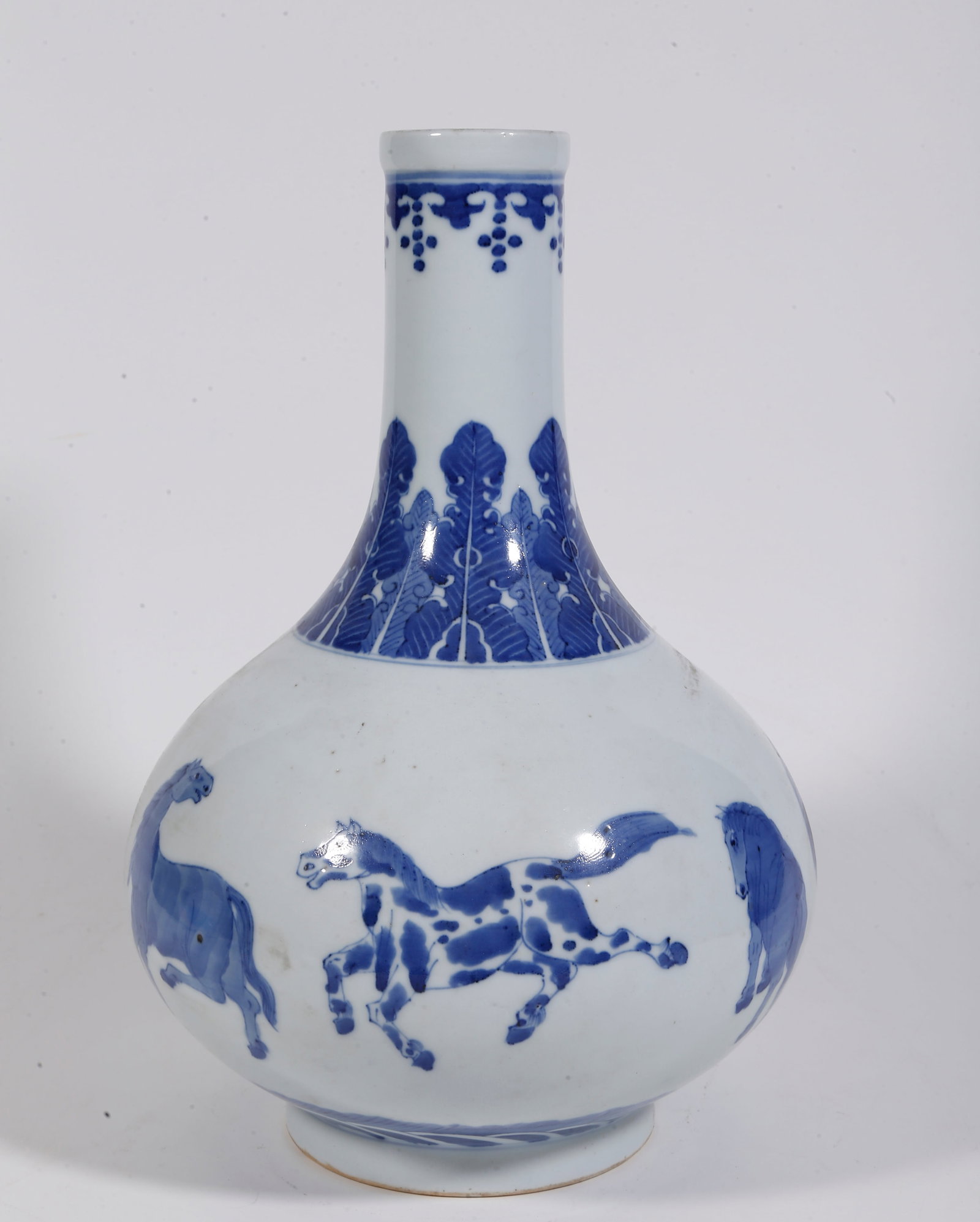 A BLUE AND WHITE EIGHT STEEDS APPRECIATION VASE (1 of 10)
