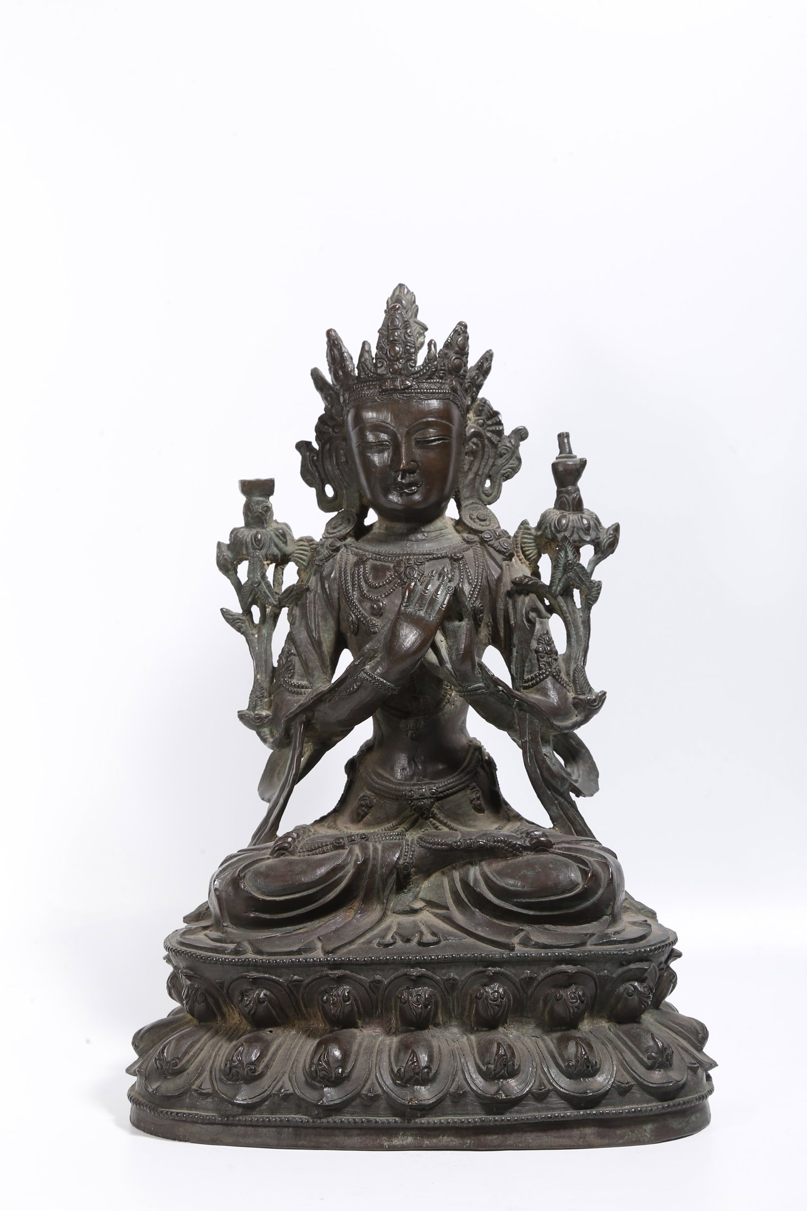 A BRONZE BODHISATTVA STATUE (1 of 9)