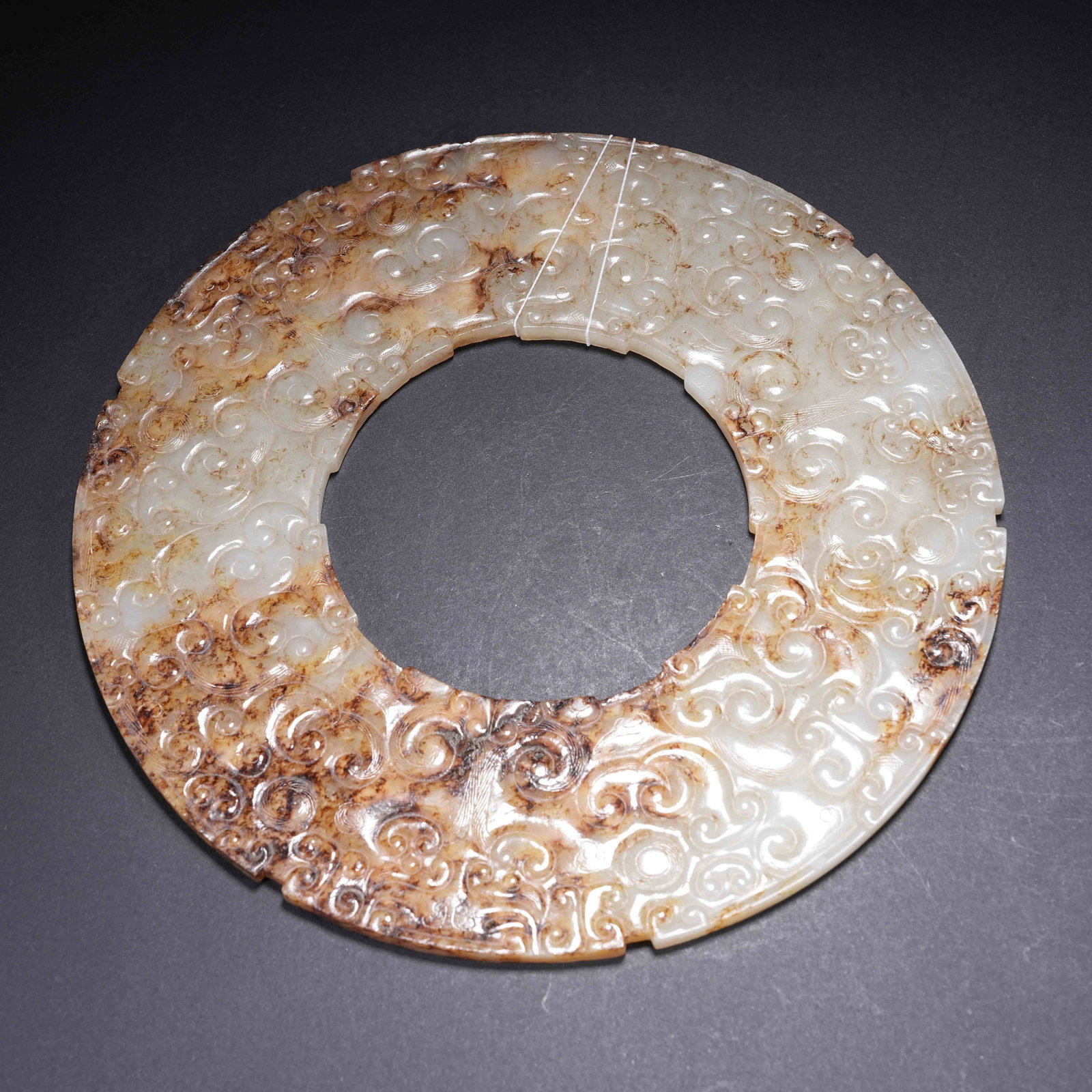 A ARCHAIC JADE BI DISC WITH CLOUD SCROLL DESIGN (1 of 9)