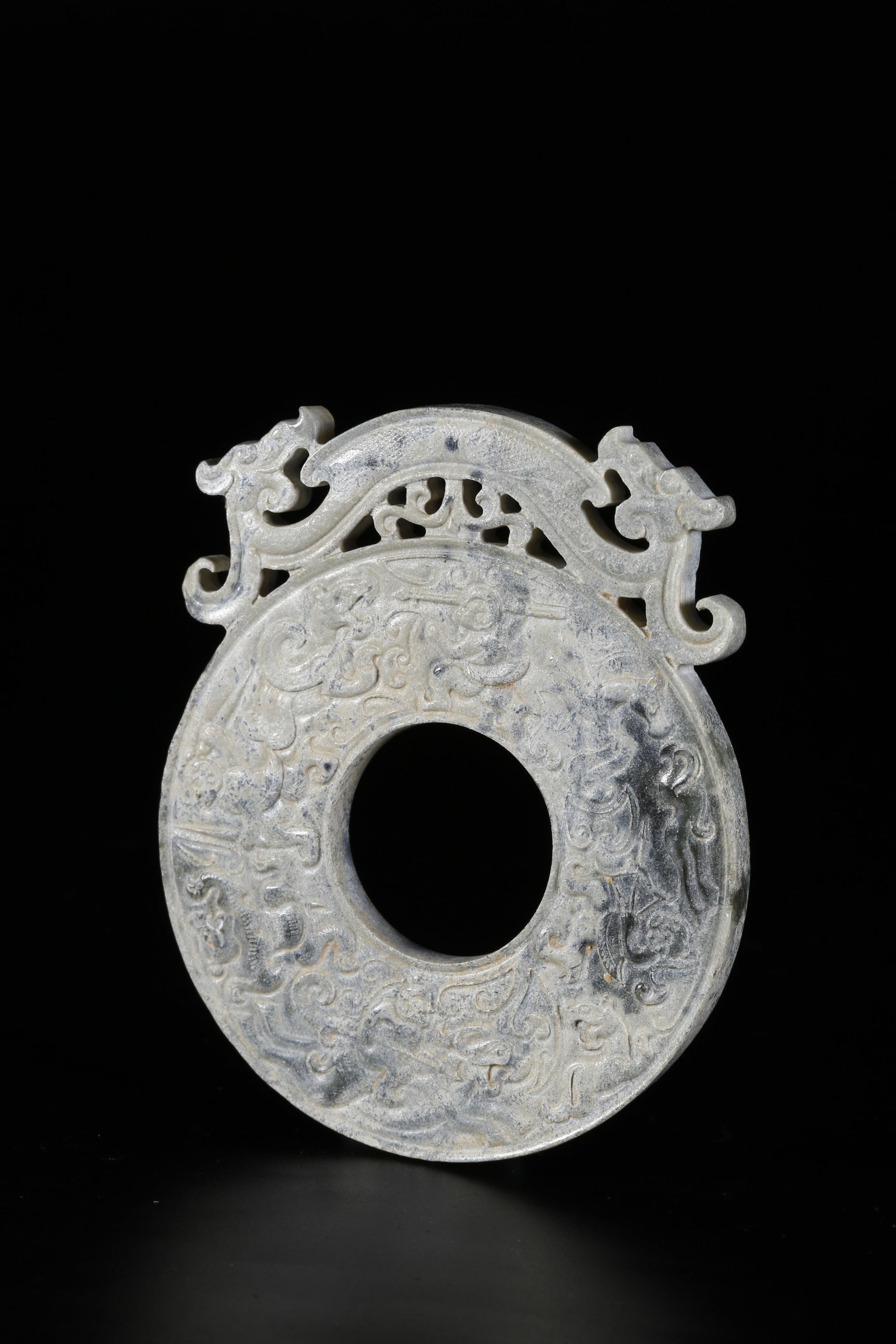 A ARCHAIC JADE CARVING OUTER DECORATED BI DISC (1 of 9)