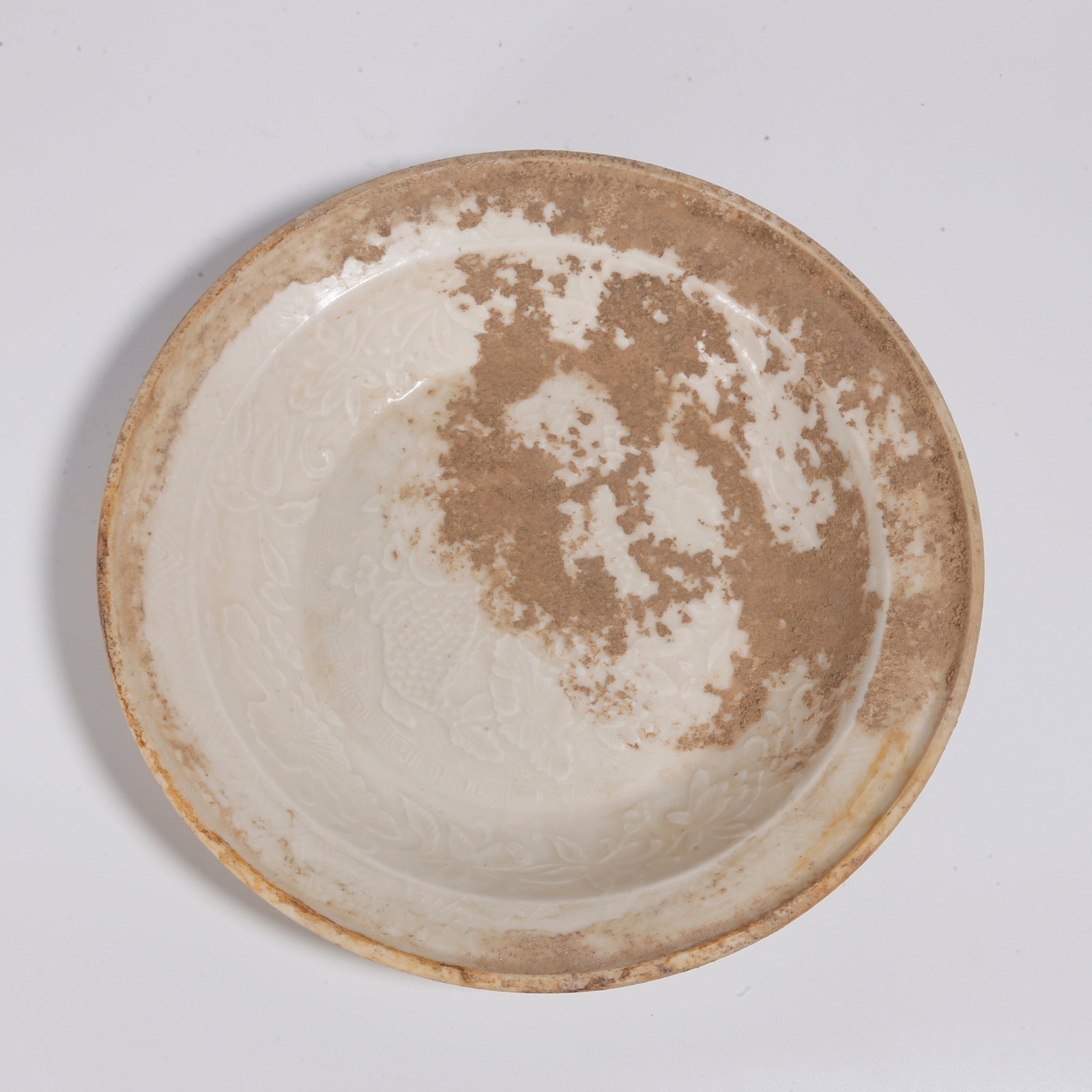 A DING KILN MOULDED FOLDED-RIM PLATE (1 of 10)