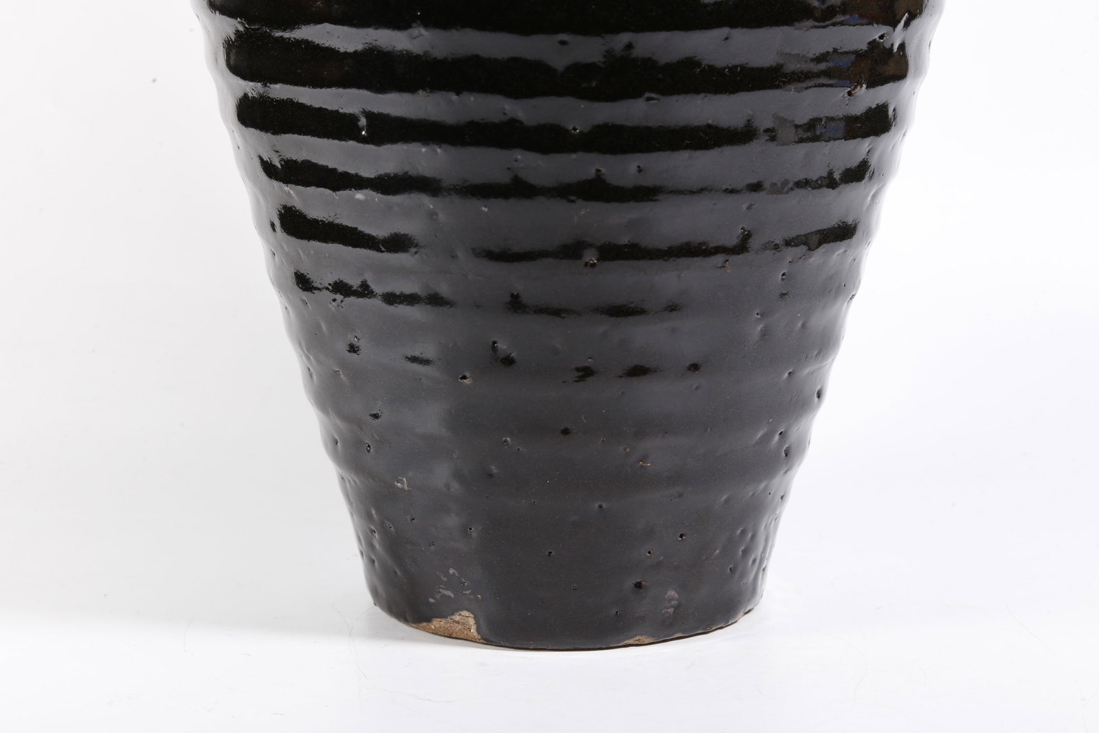 A BLACK GLAZE STRING-PATTERN PLUM VASE - 5