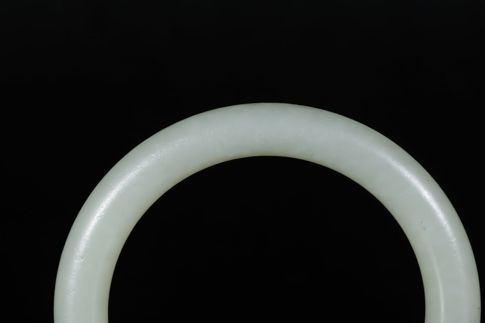 A NEPHRITE BANGLE - 2