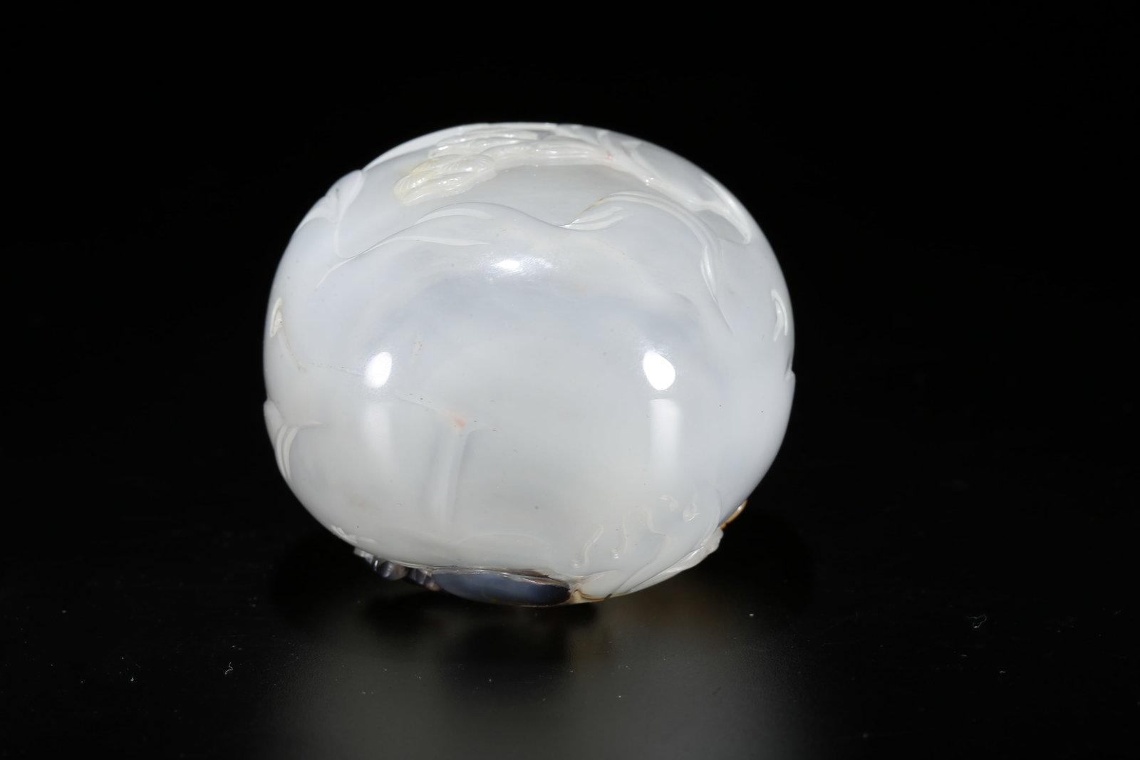 A AGATE SNUFF BOTTLE CARVED WITH MONKEY PATTERN - 10