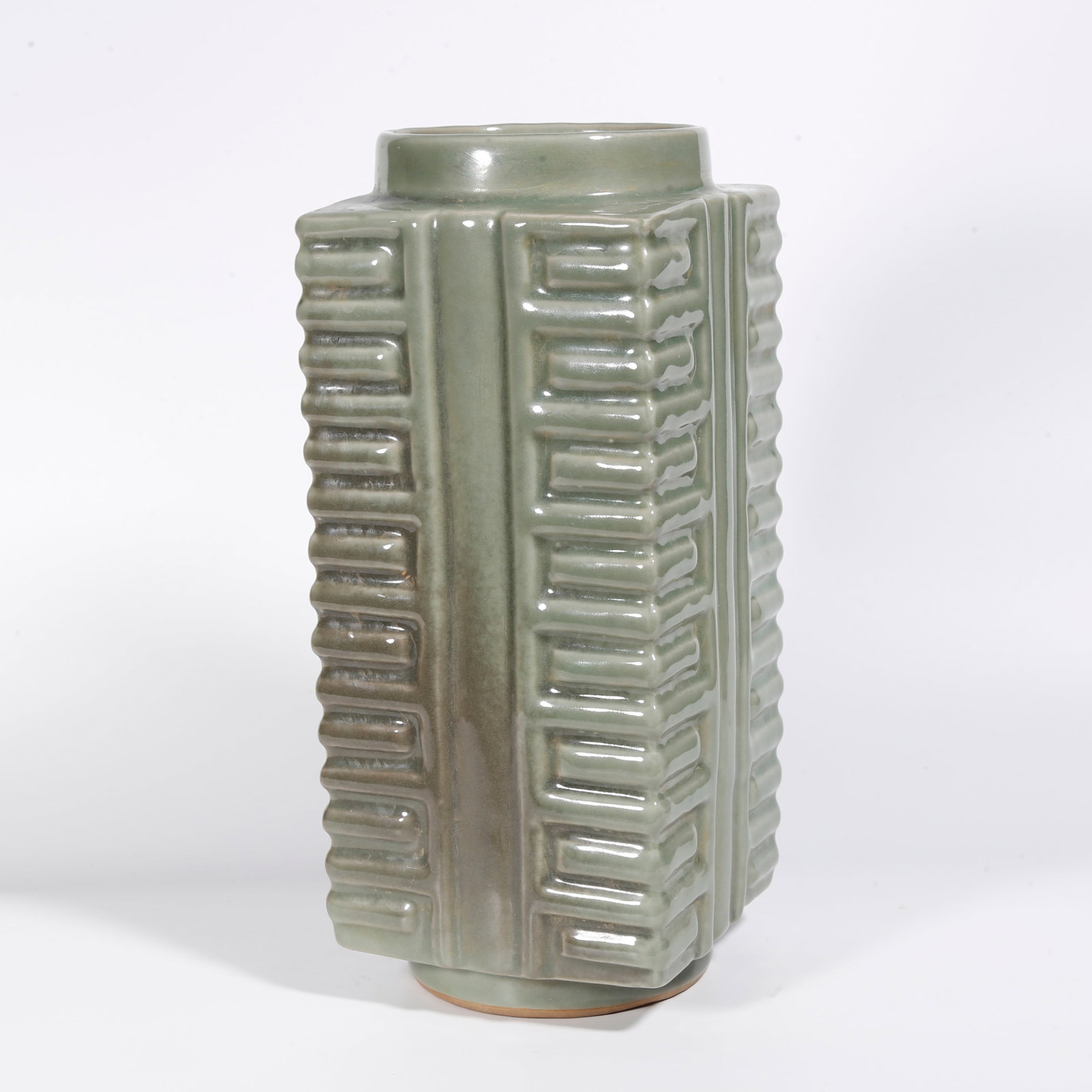 A LONGQUAN KILN CONG-STYLE VASE (1 of 10)