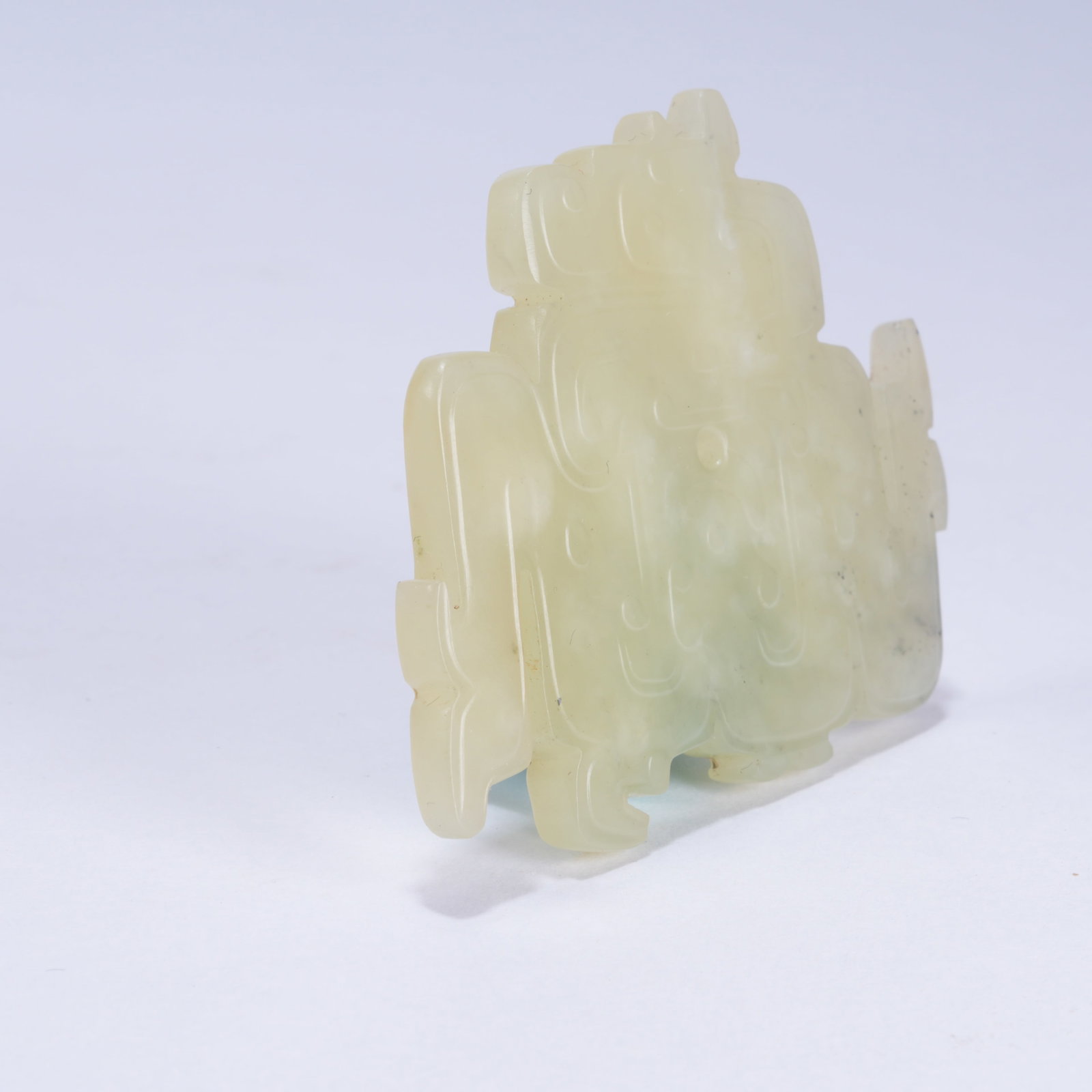 A HETIAN JADE CLOUD SCROLL PATTERN PENDANT - 5