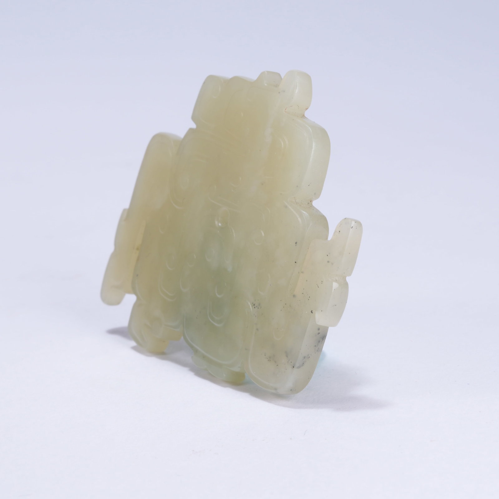 A HETIAN JADE CLOUD SCROLL PATTERN PENDANT - 6