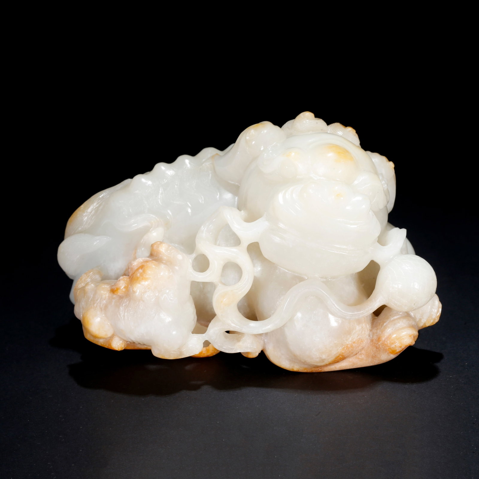A HETIAN JADE CARVED ORNAMENT IN LION ROLLING EMBROIDERED BALL SHAPE (1 of 10)