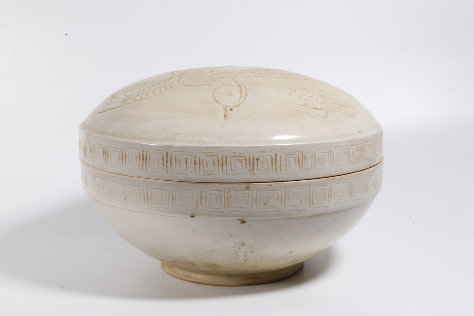 A DING KILN PHOENIX PATTERN HANDHELD BOX - 2