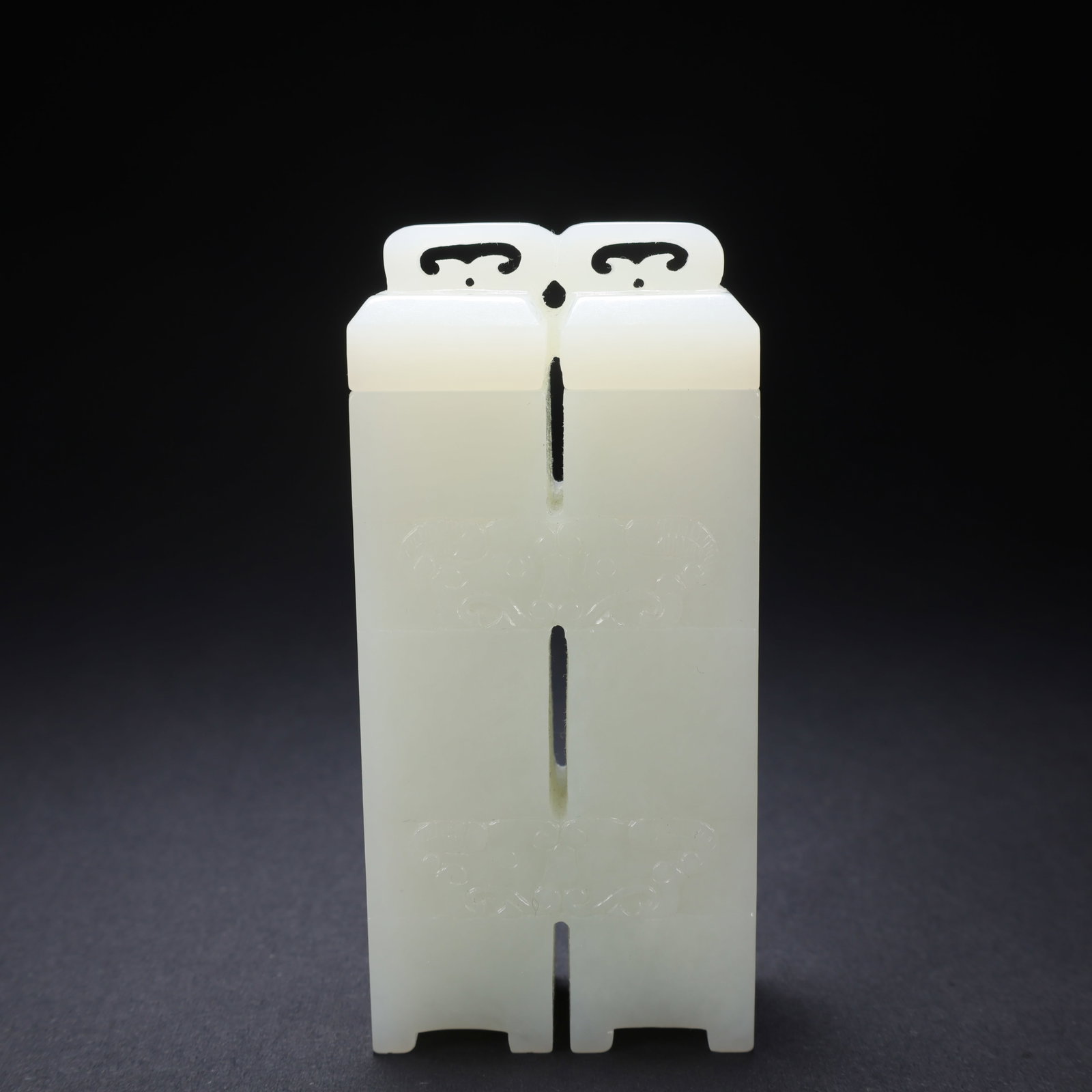 A HETIAN JADE CONNECTED COVERED VASES WITH BEAST FACE PATTERN: Hetian Jade Connected Covered Vases with Beast Face Pattern