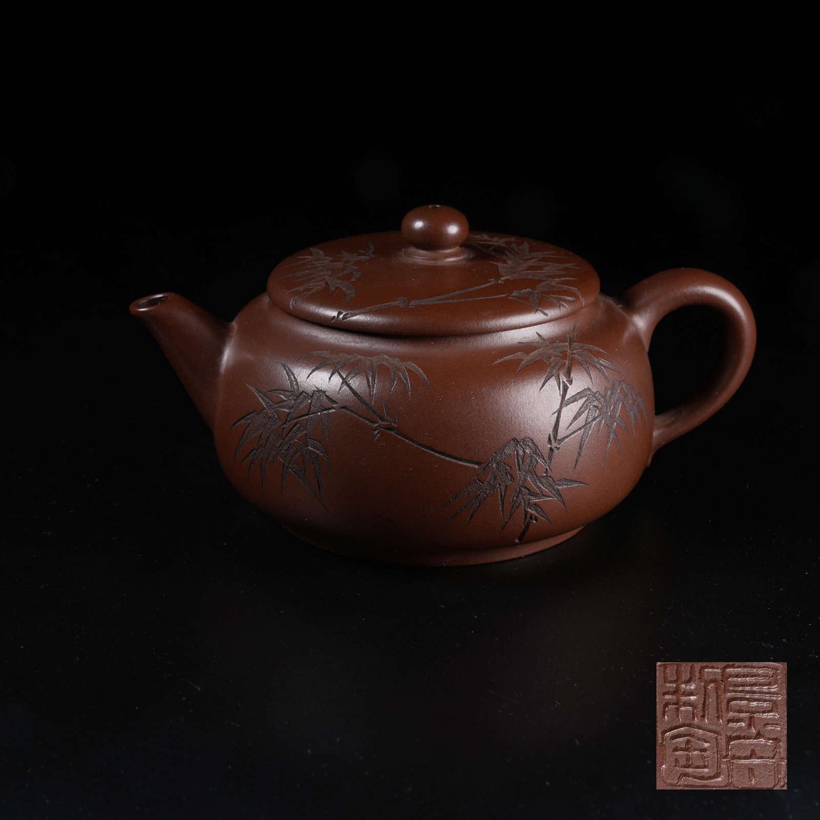 A YIXING ZISHA EWER WITH BAMBOO JOINT PATTERN (1 of 9)