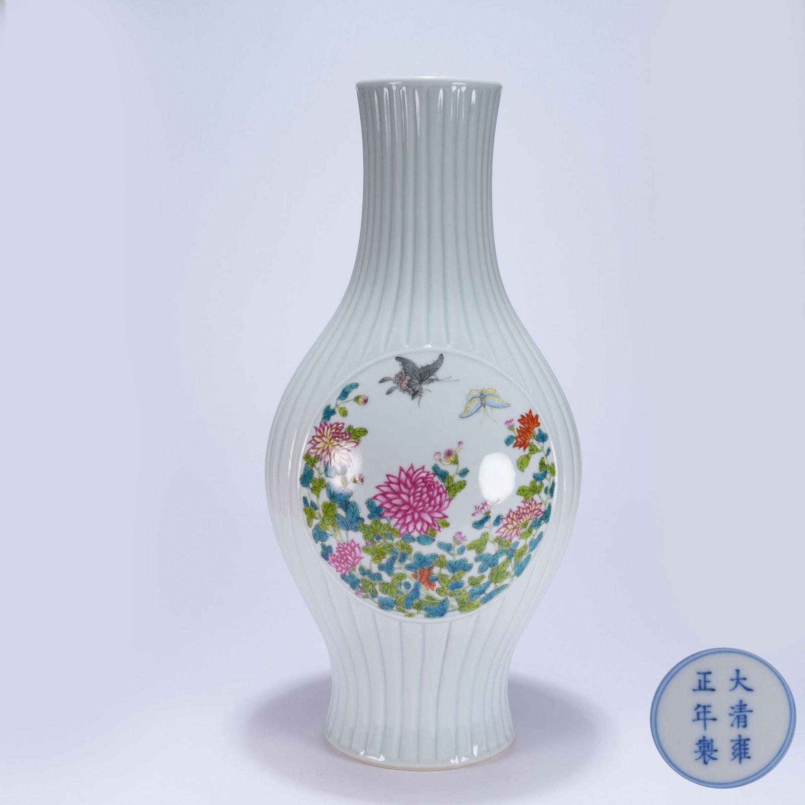 A FAMILLE ROSE OLIVE VASE WITH FLORAL PATTERN (1 of 9)