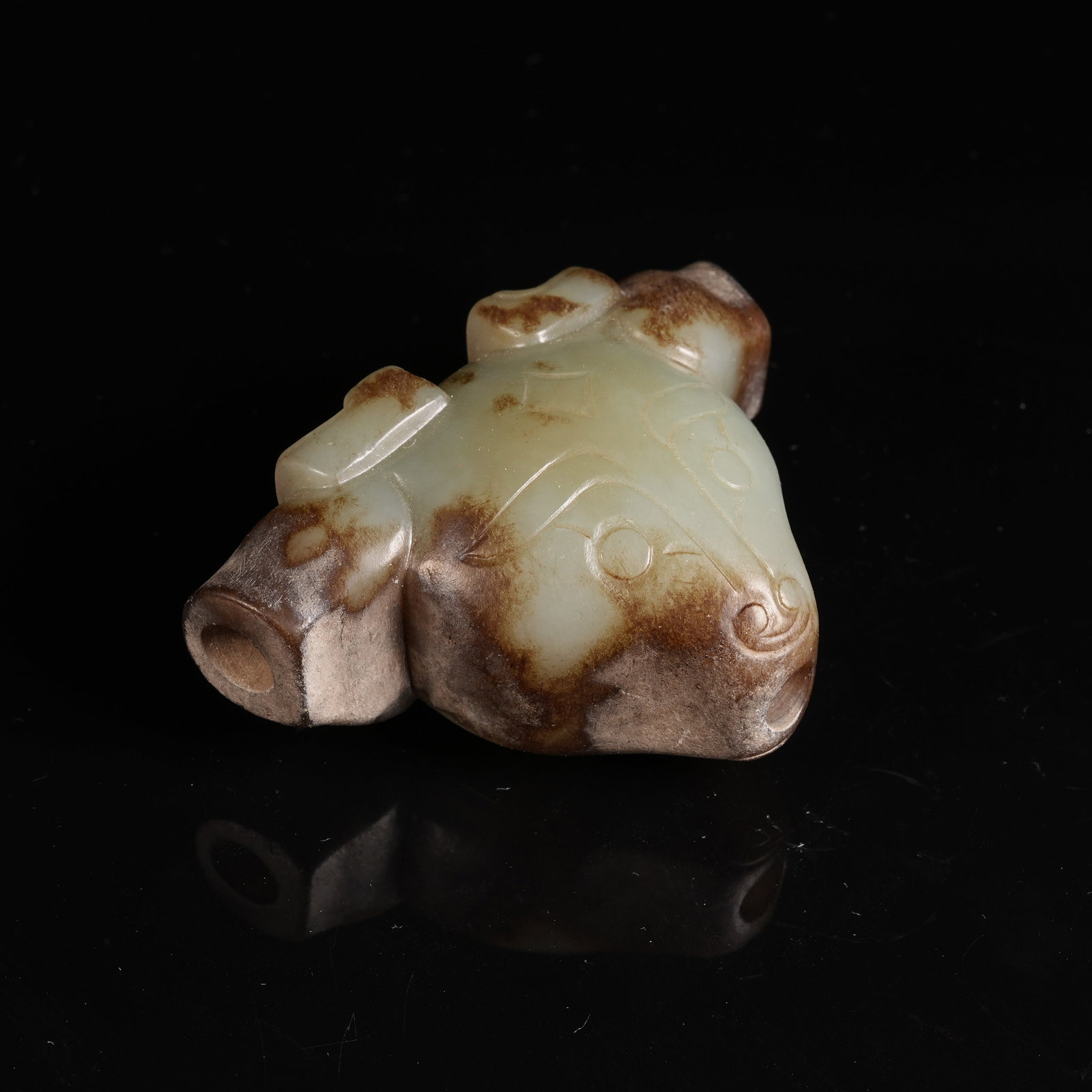 A ANCIENT JADE DIVINE OX-SHAPED THREE-WAY ORNAMENT: Ancient Jade Divine Ox-shaped Three-way Ornament