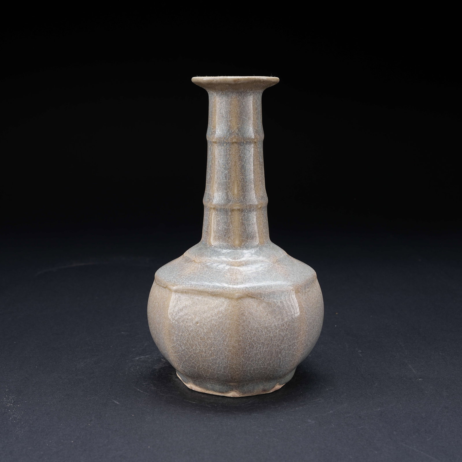 A OLD KILN STRING-PATTERN LOBED BOTTLE (1 of 9)