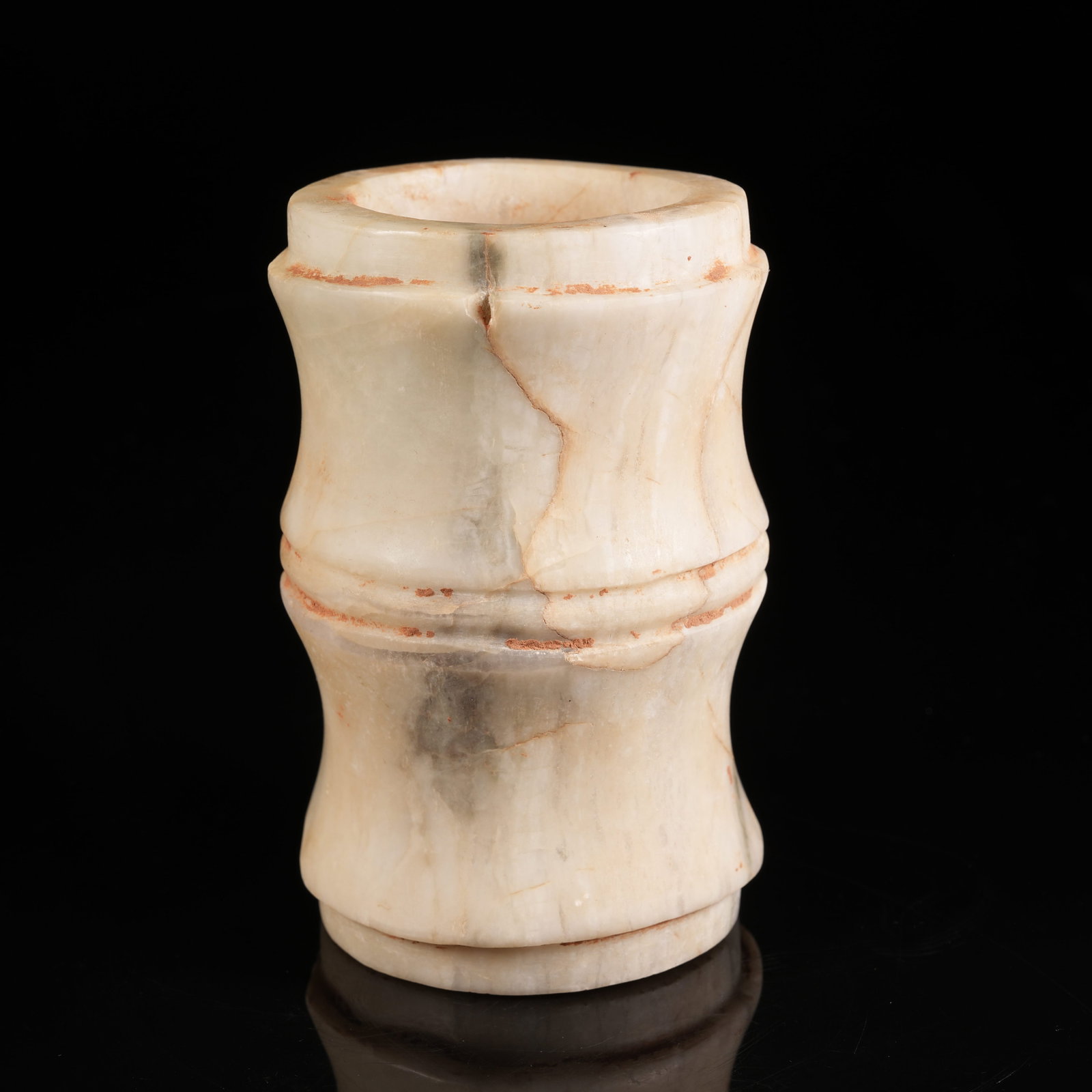 A ANCIENT JADE COLUMN-SHAPED VESSEL (1 of 9)