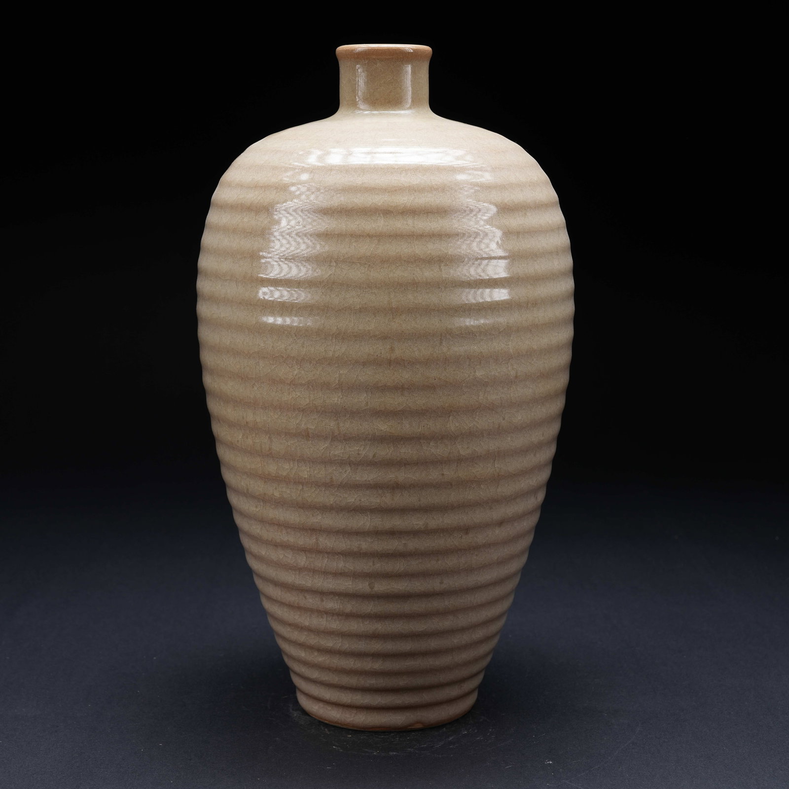 A OLD KILN STRING-PATTERNED BOTTLE - 5