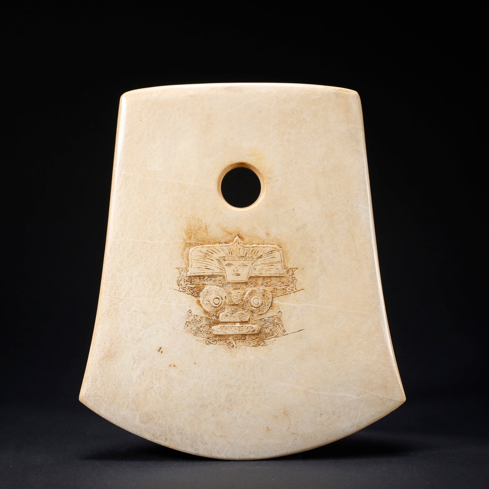 A ANCIENT JADE SINGLE-HOLED AXE (1 of 10)