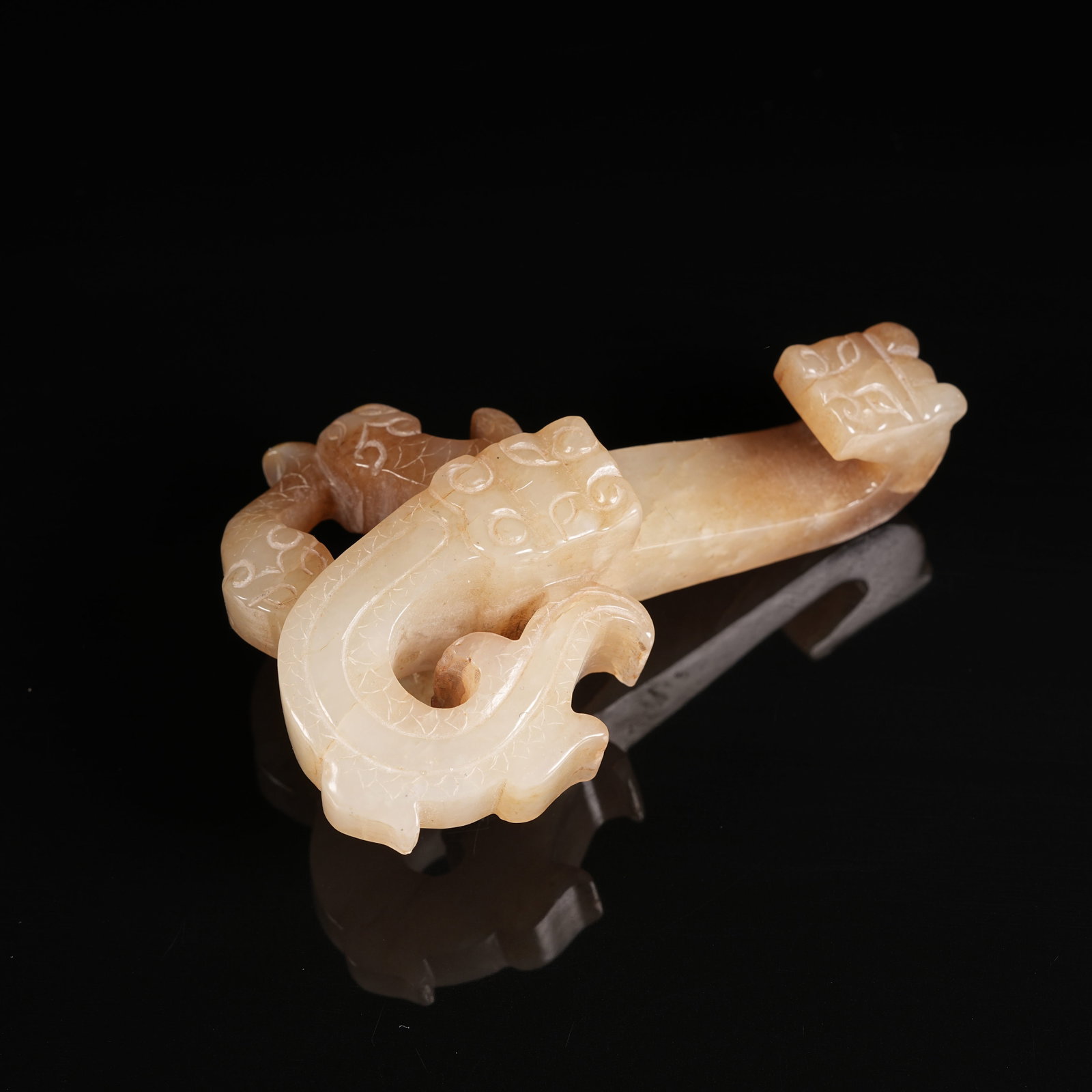 A ANCIENT JADE CHILONG BELT HOOK (1 of 8)