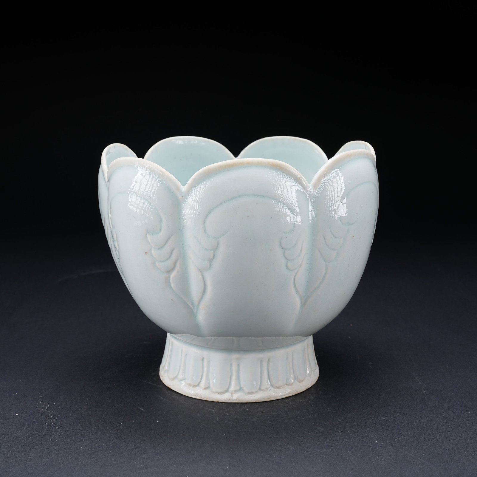 A SKY-BLUE GLAZED LOBED WASHER: Sky-Blue Glazed Lobed Washer