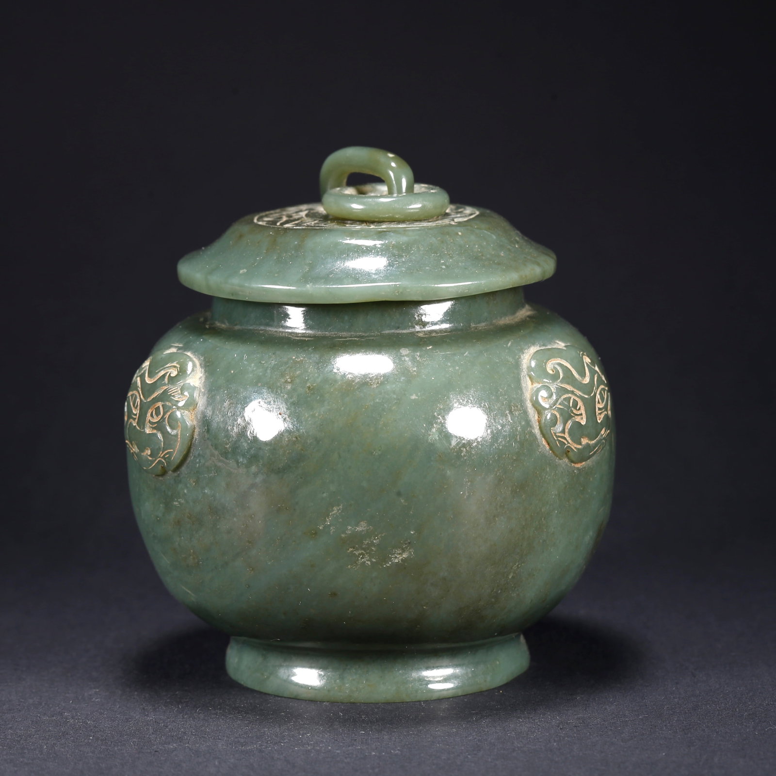 A HETIAN BIYU COVERED JAR (1 of 8)